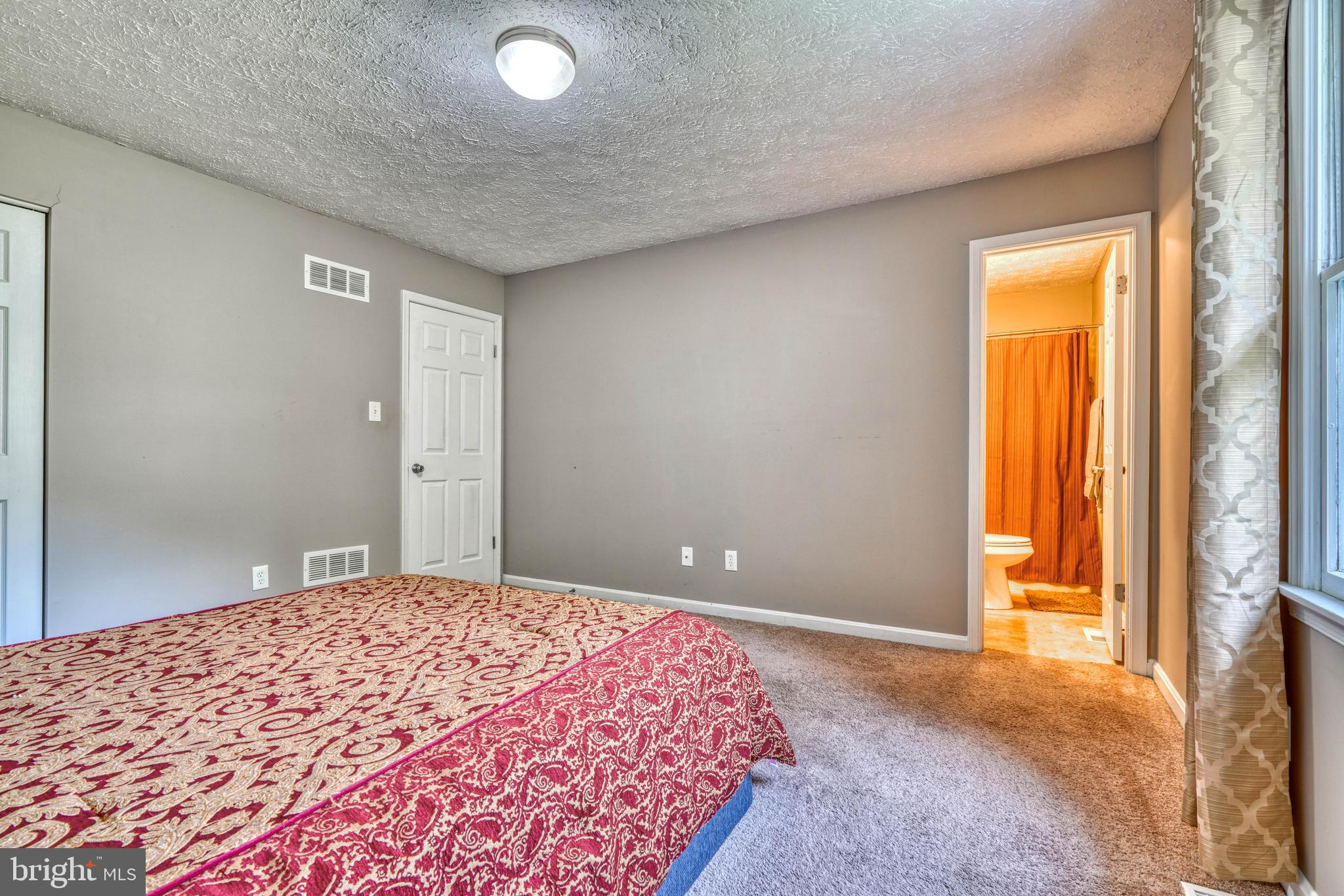 SPRING MEADOW - Residential