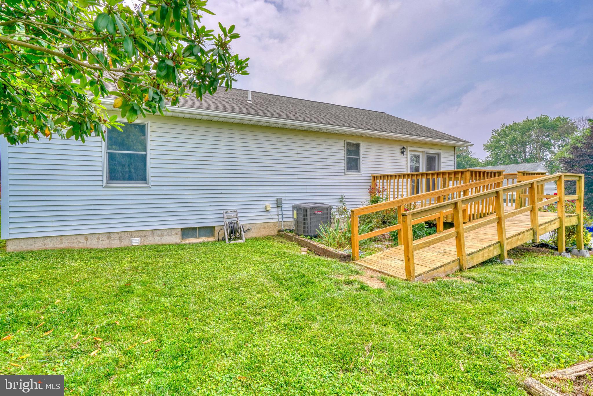SPRING MEADOW - Residential