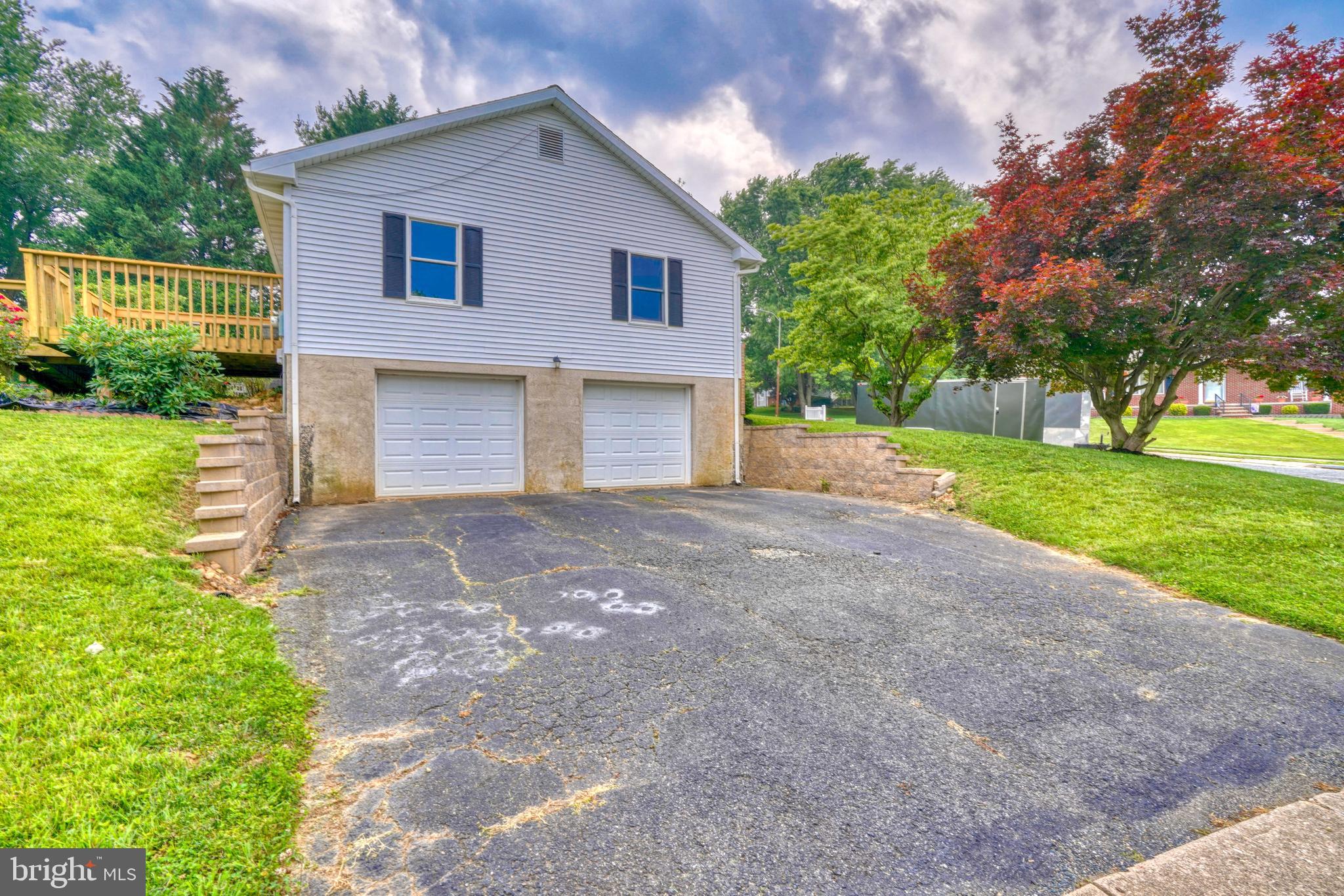 SPRING MEADOW - Residential