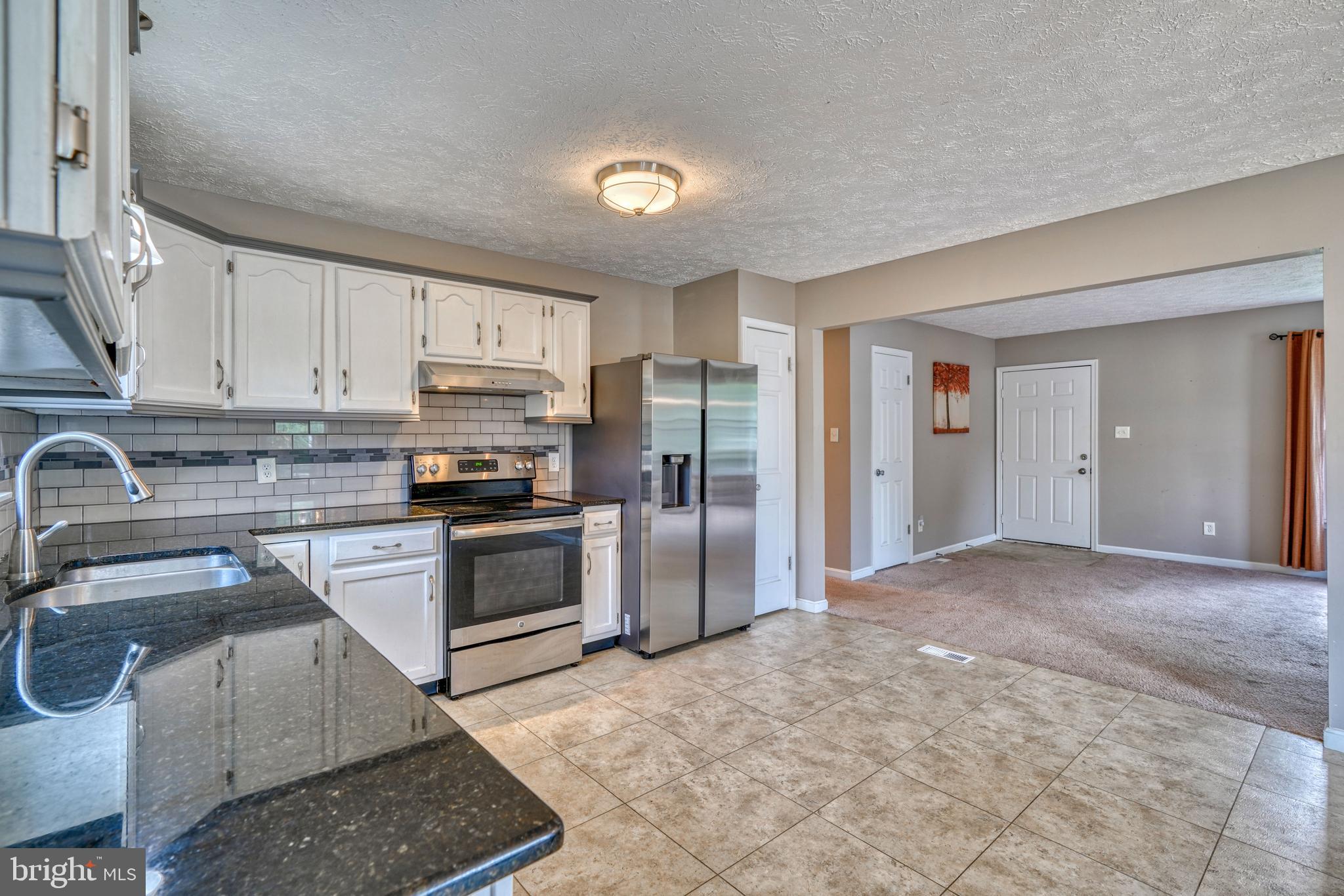 SPRING MEADOW - Residential