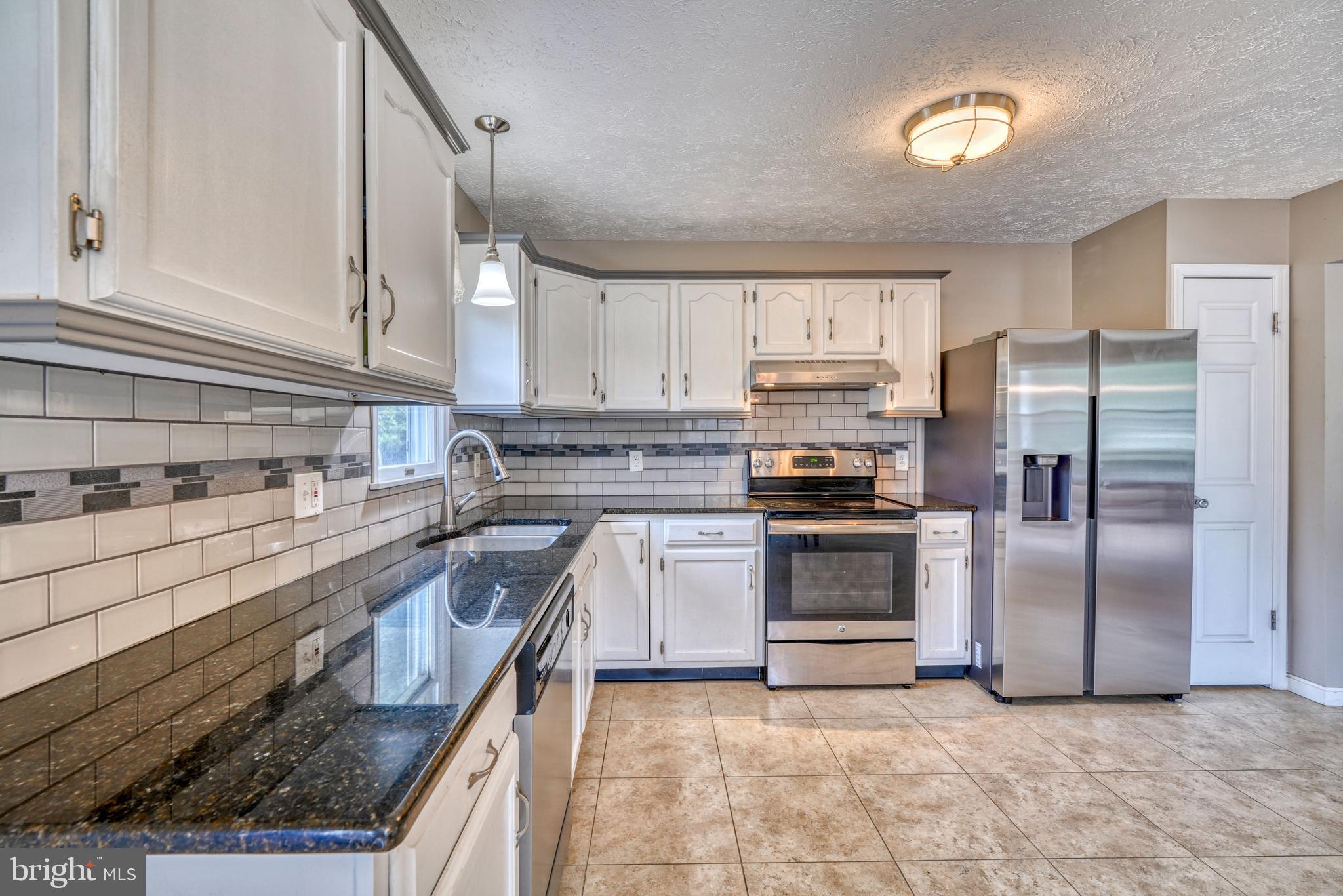 SPRING MEADOW - Residential