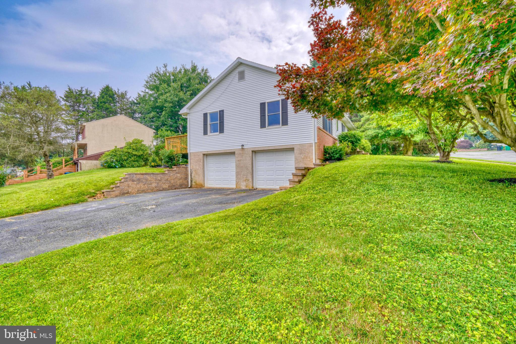 SPRING MEADOW - Residential