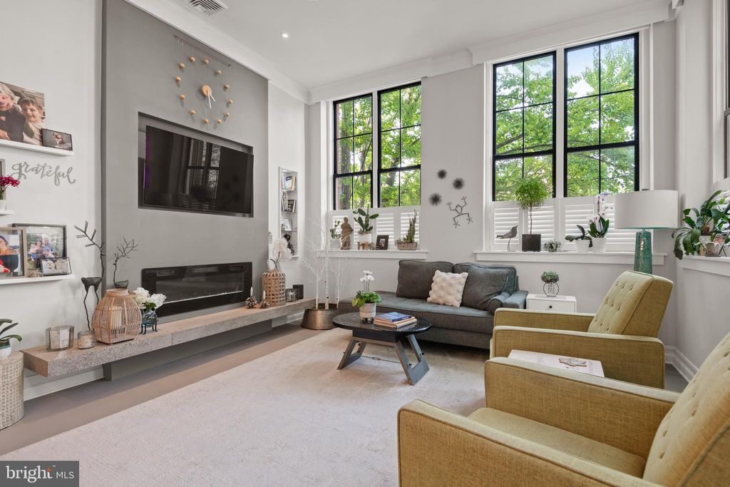 Photo of 917 Columbia Avenue #425, Lancaster, PA 17603 (MLS # PALA2055658)