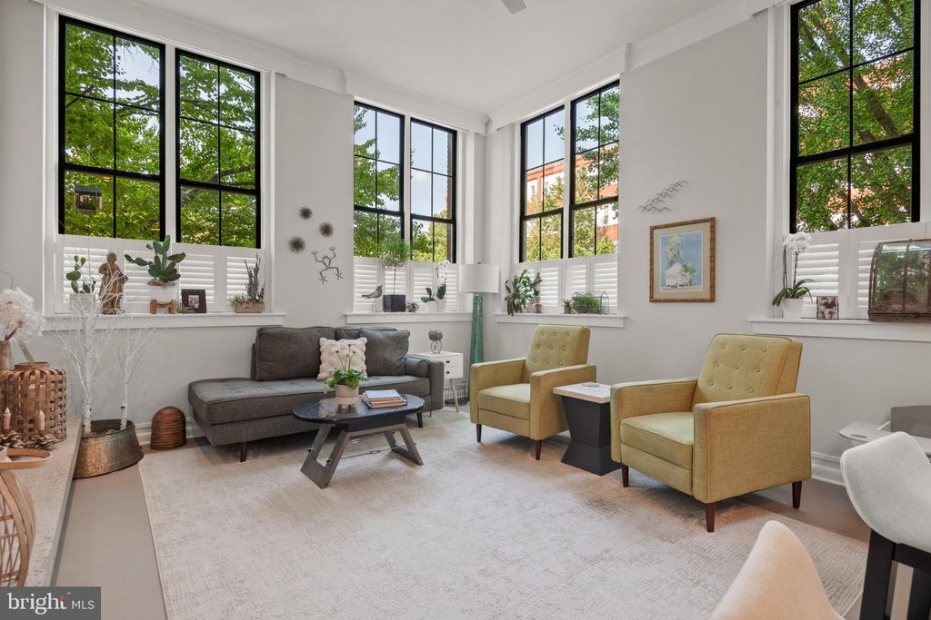 Photo of 917 Columbia Avenue #425, Lancaster, PA 17603 (MLS # PALA2055658)