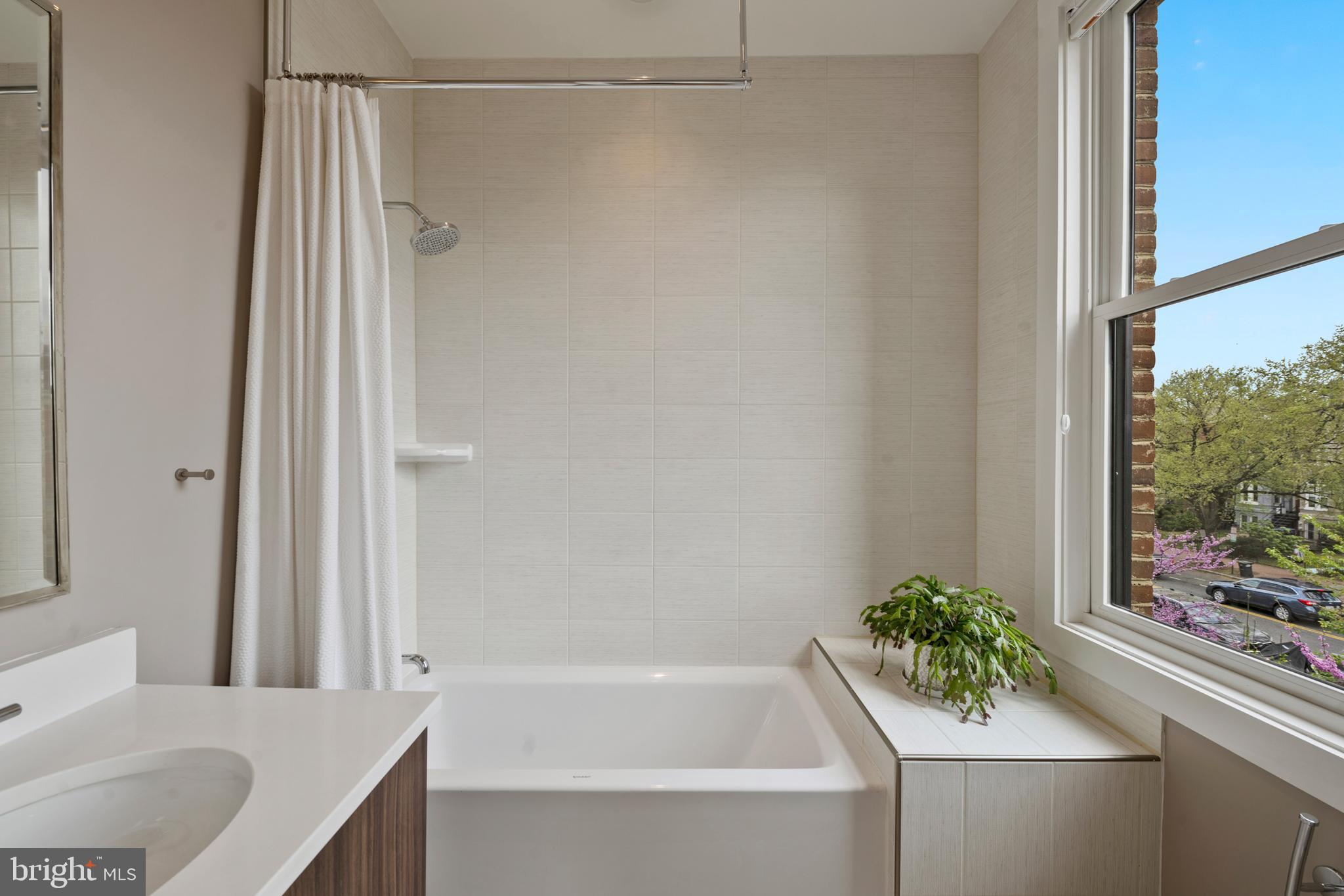 CAPITOL HILL - Residential
