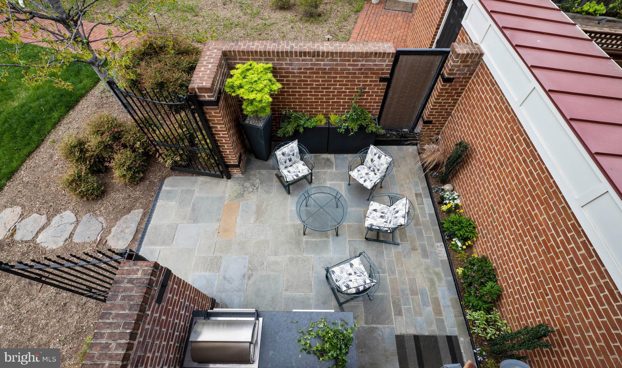 CAPITOL HILL - Residential