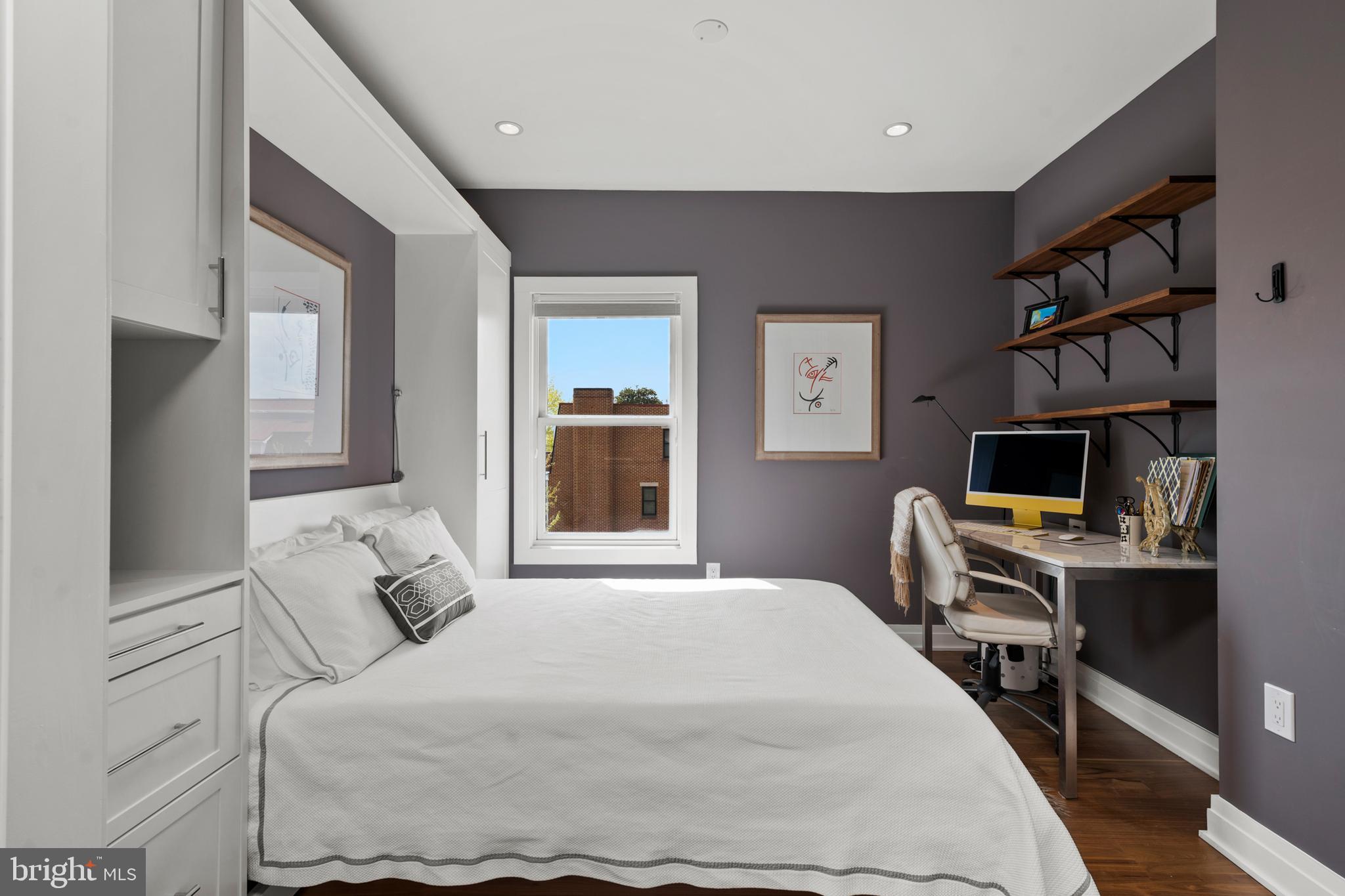 CAPITOL HILL - Residential
