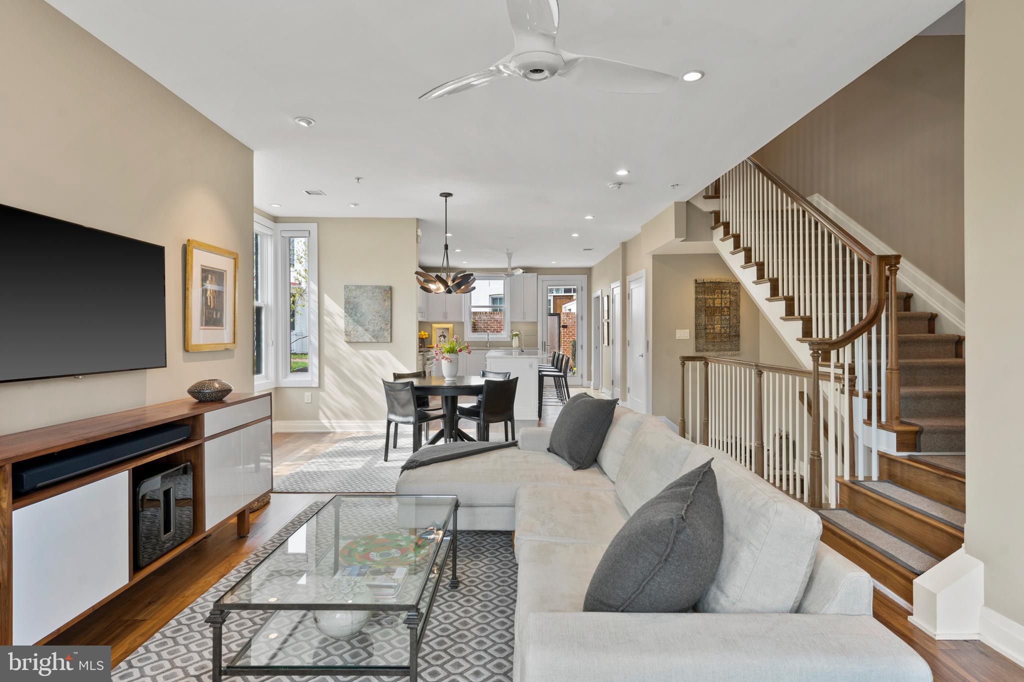 CAPITOL HILL - Residential