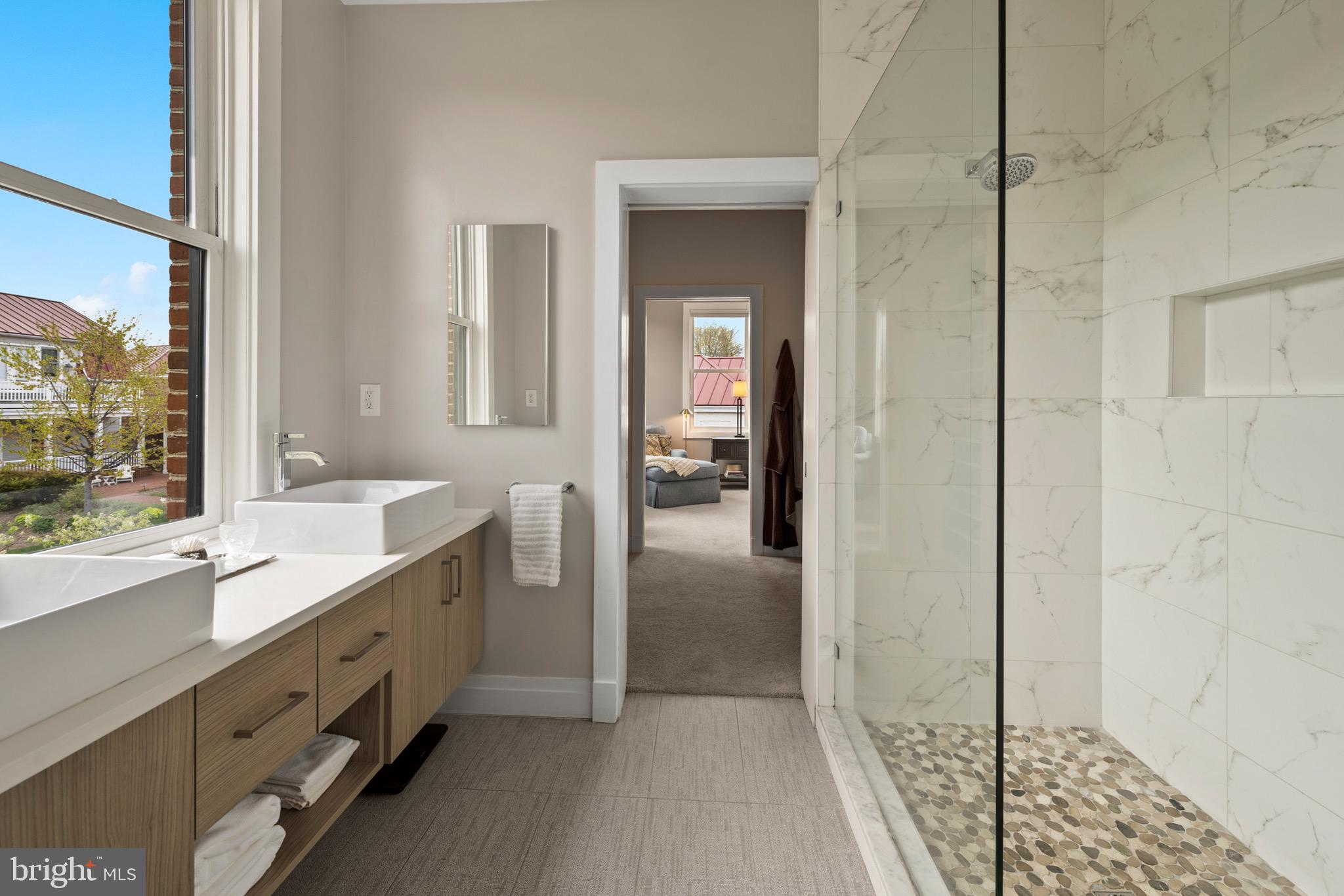 CAPITOL HILL - Residential