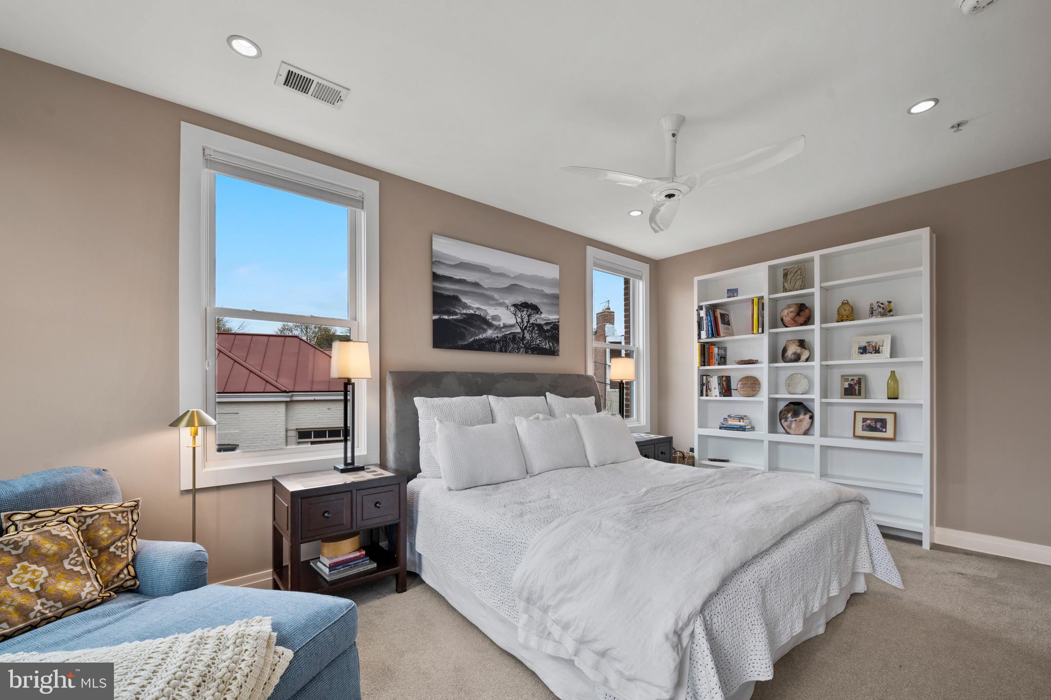 CAPITOL HILL - Residential