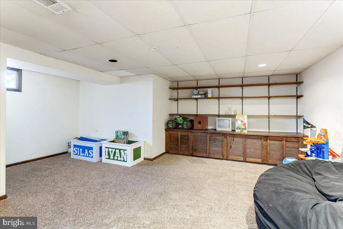 Media, Pennsylvania 19063, United States, 3 Bedrooms Bedrooms, ,4 BathroomsBathrooms,Residential,Contingent,28374