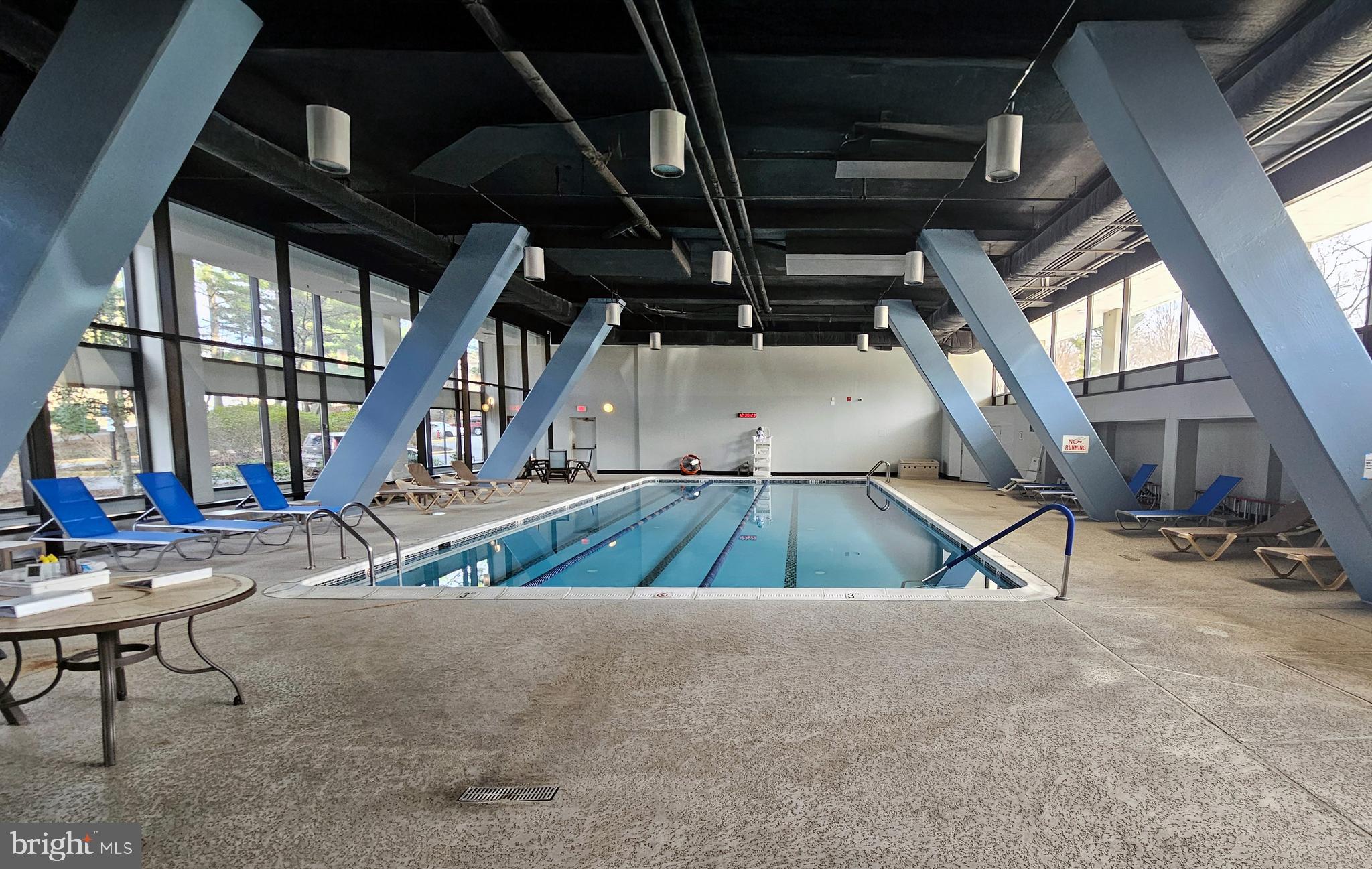 LAKESIDE PLAZA - Residential