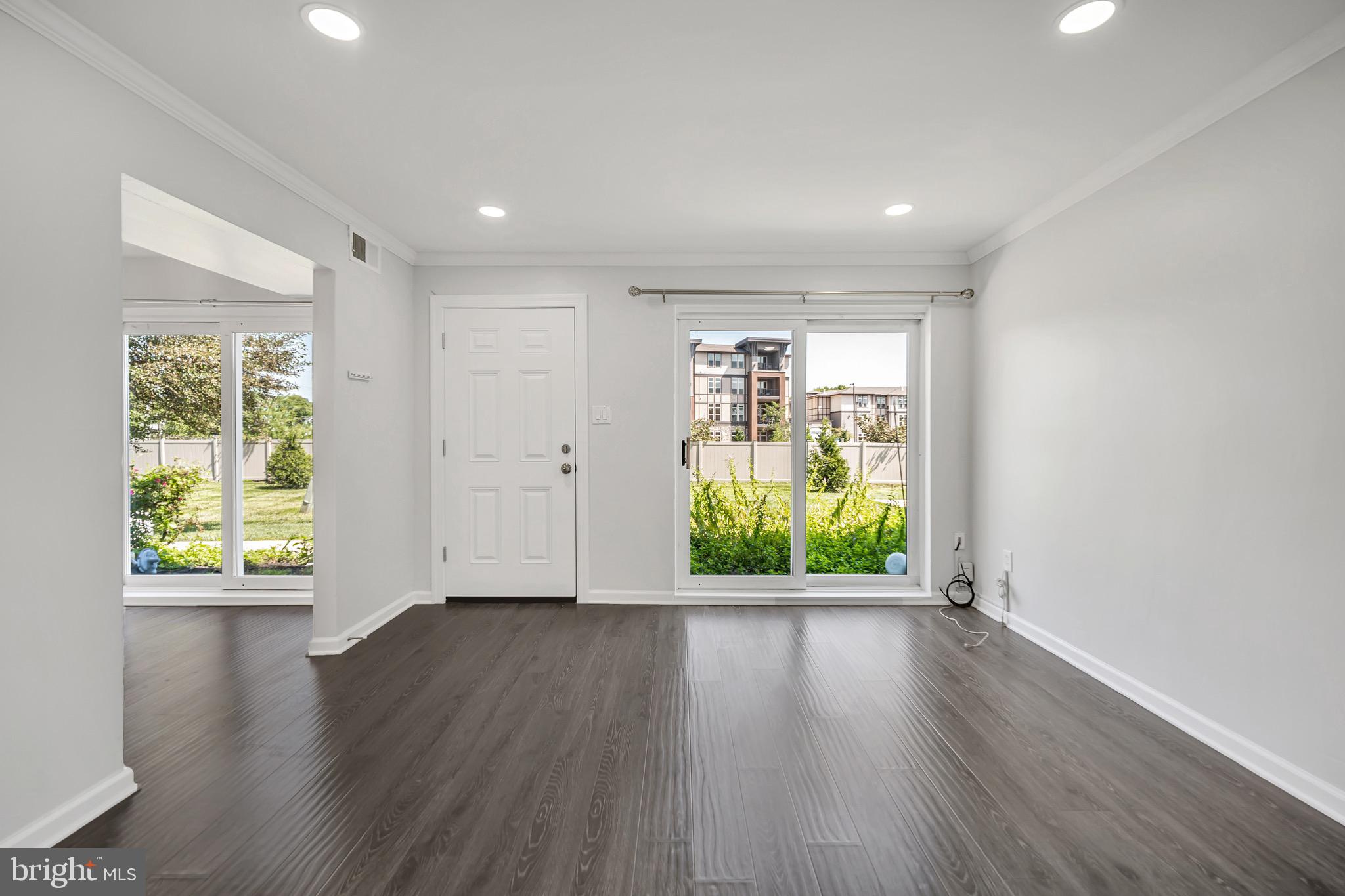 107 LEXINGTON COURT