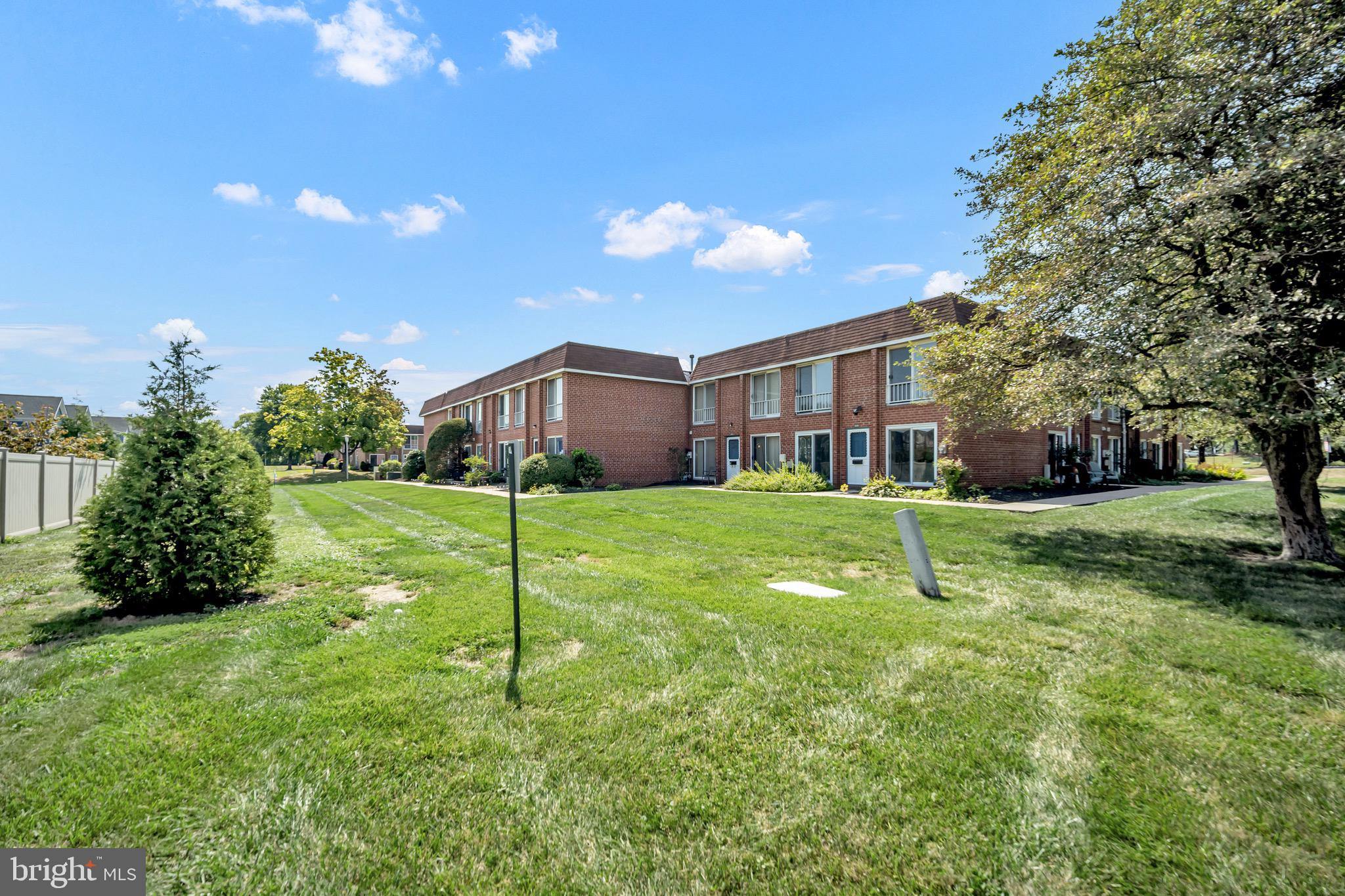 107 LEXINGTON COURT