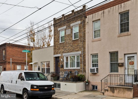 Townhouse For Sale - 830 Mckean Street<br/> PHILADELPHIA, PA 19148