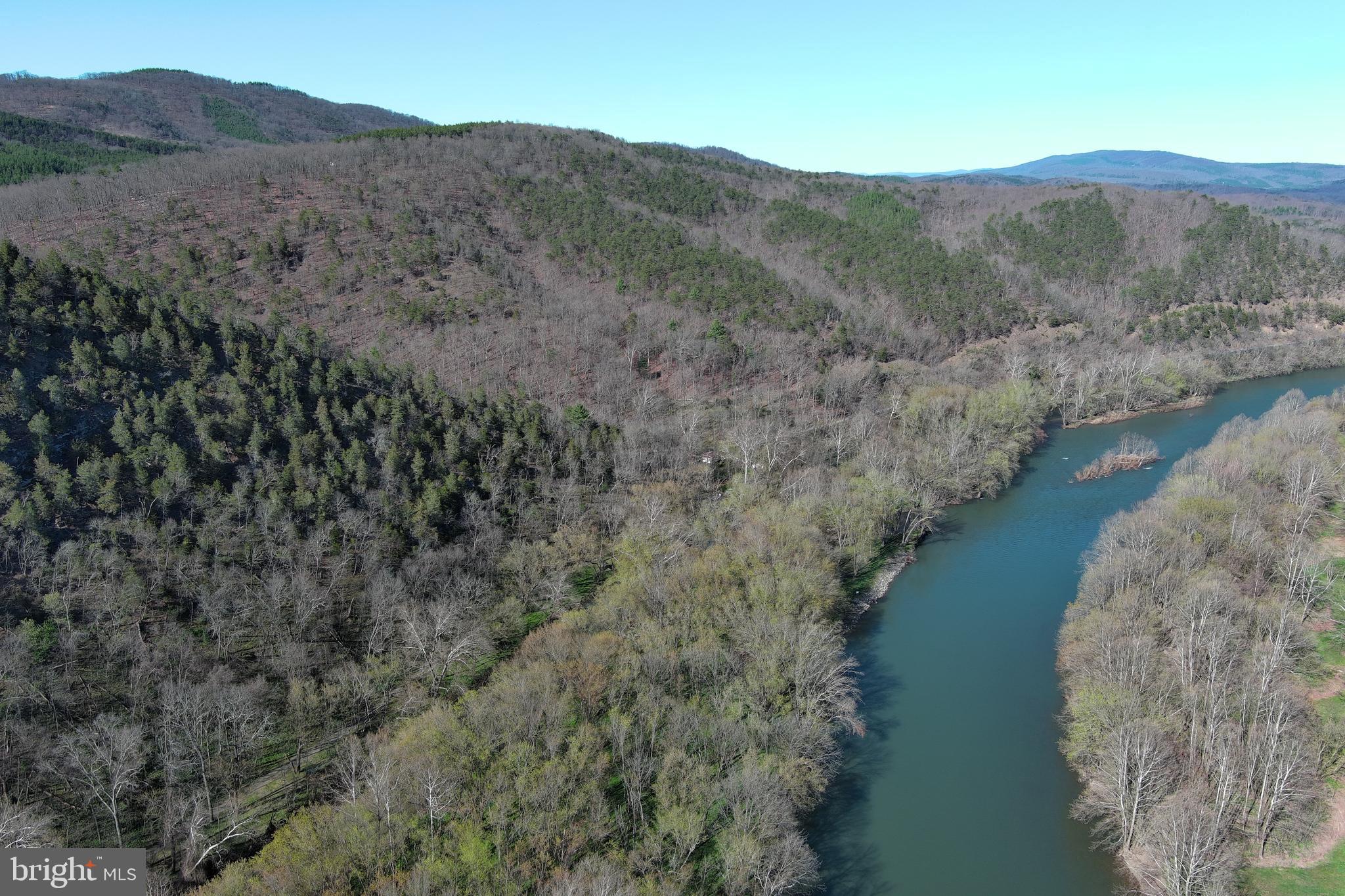 BLUFFS ON THE POTOMAC - Land