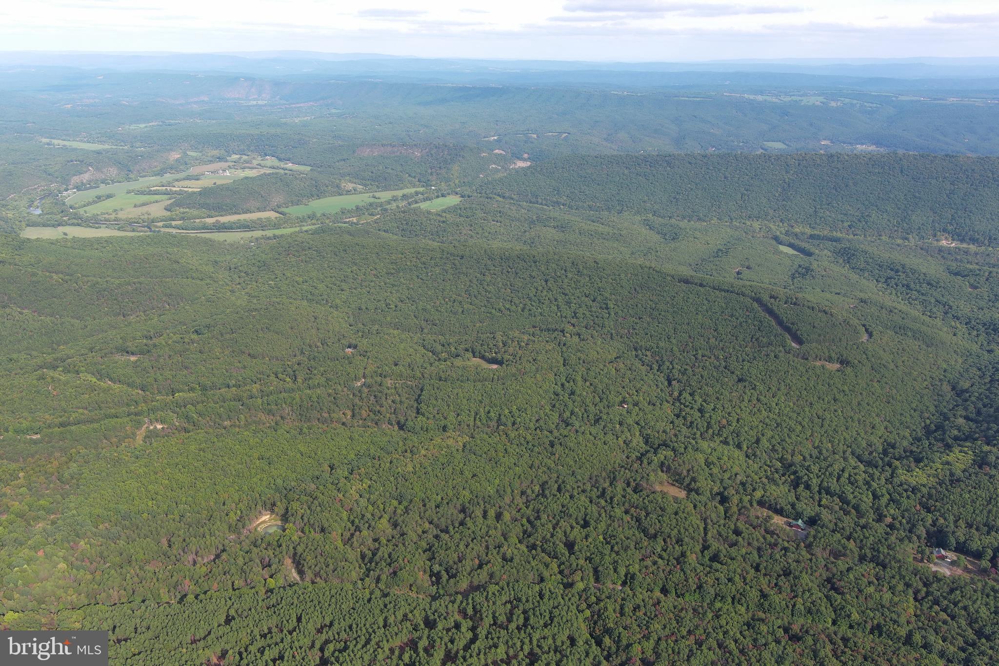 BLUFFS ON THE POTOMAC - Land