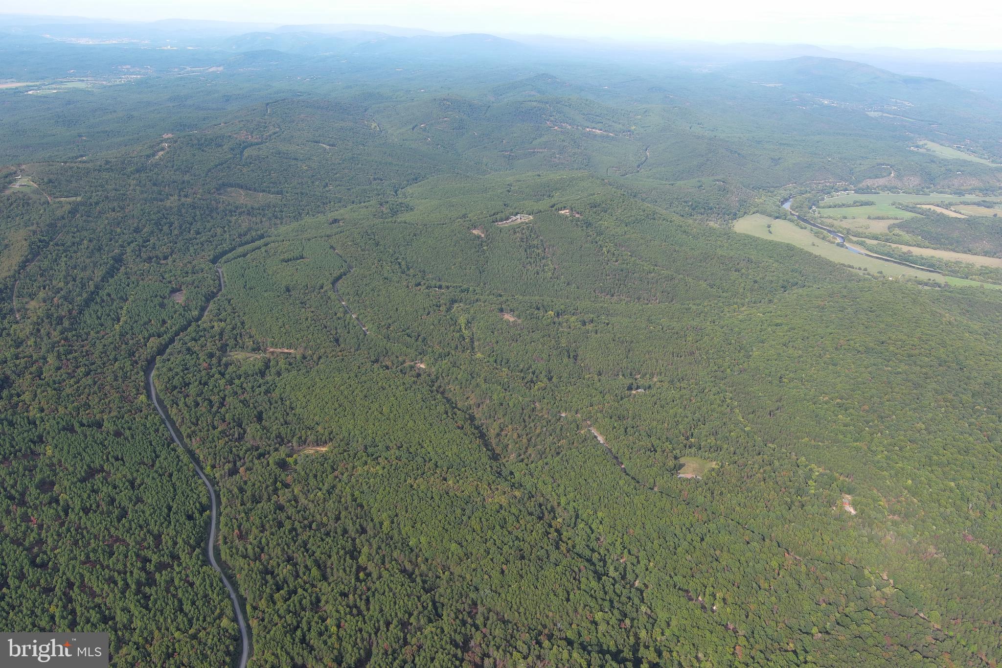 BLUFFS ON THE POTOMAC - Land