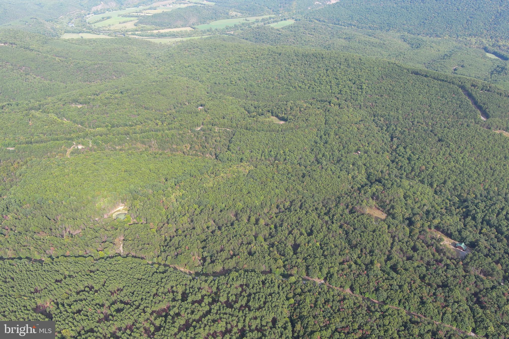BLUFFS ON THE POTOMAC - Land