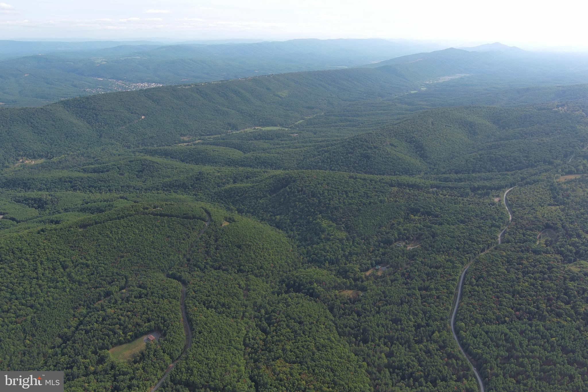 BLUFFS ON THE POTOMAC - Land