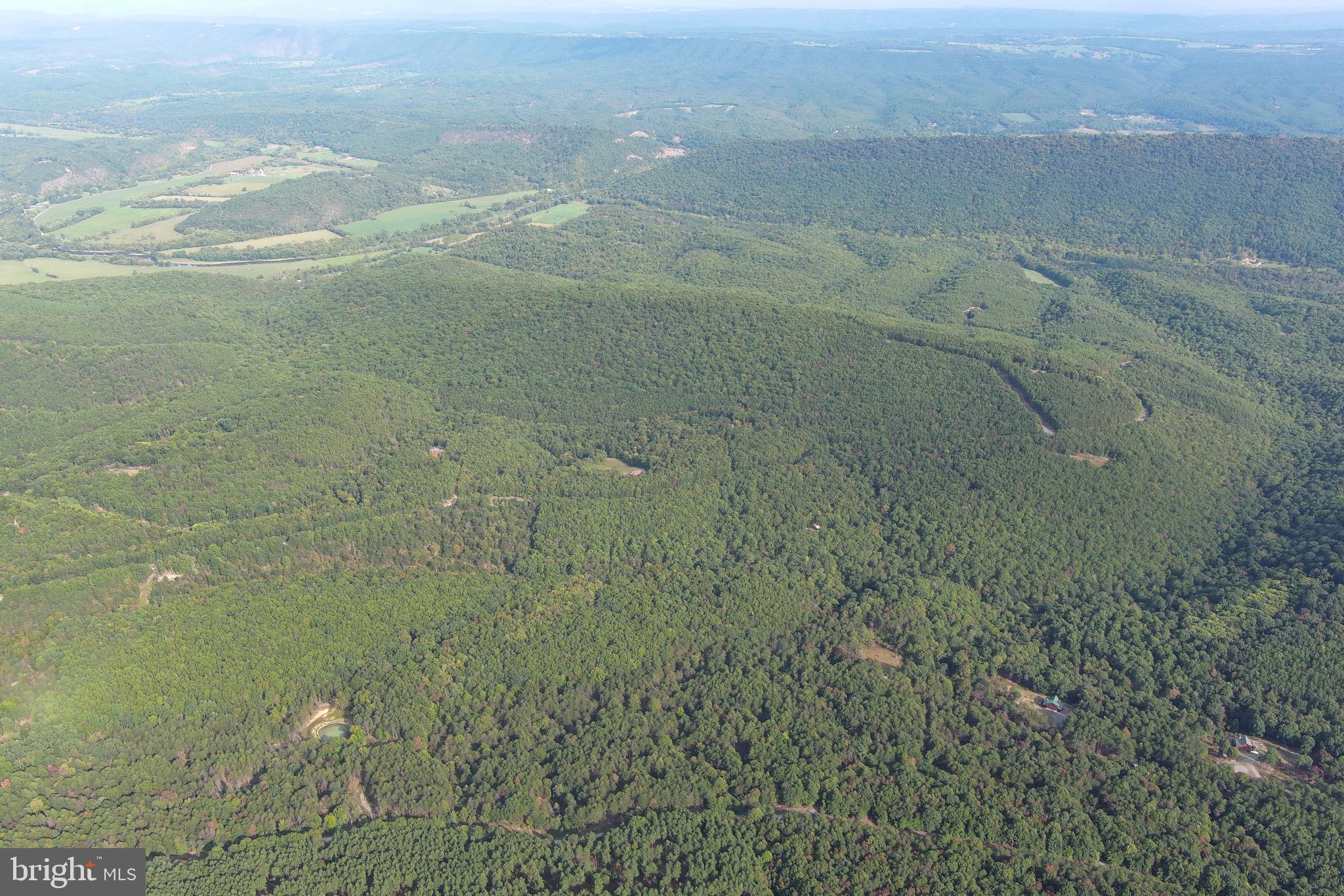 BLUFFS ON THE POTOMAC - Land