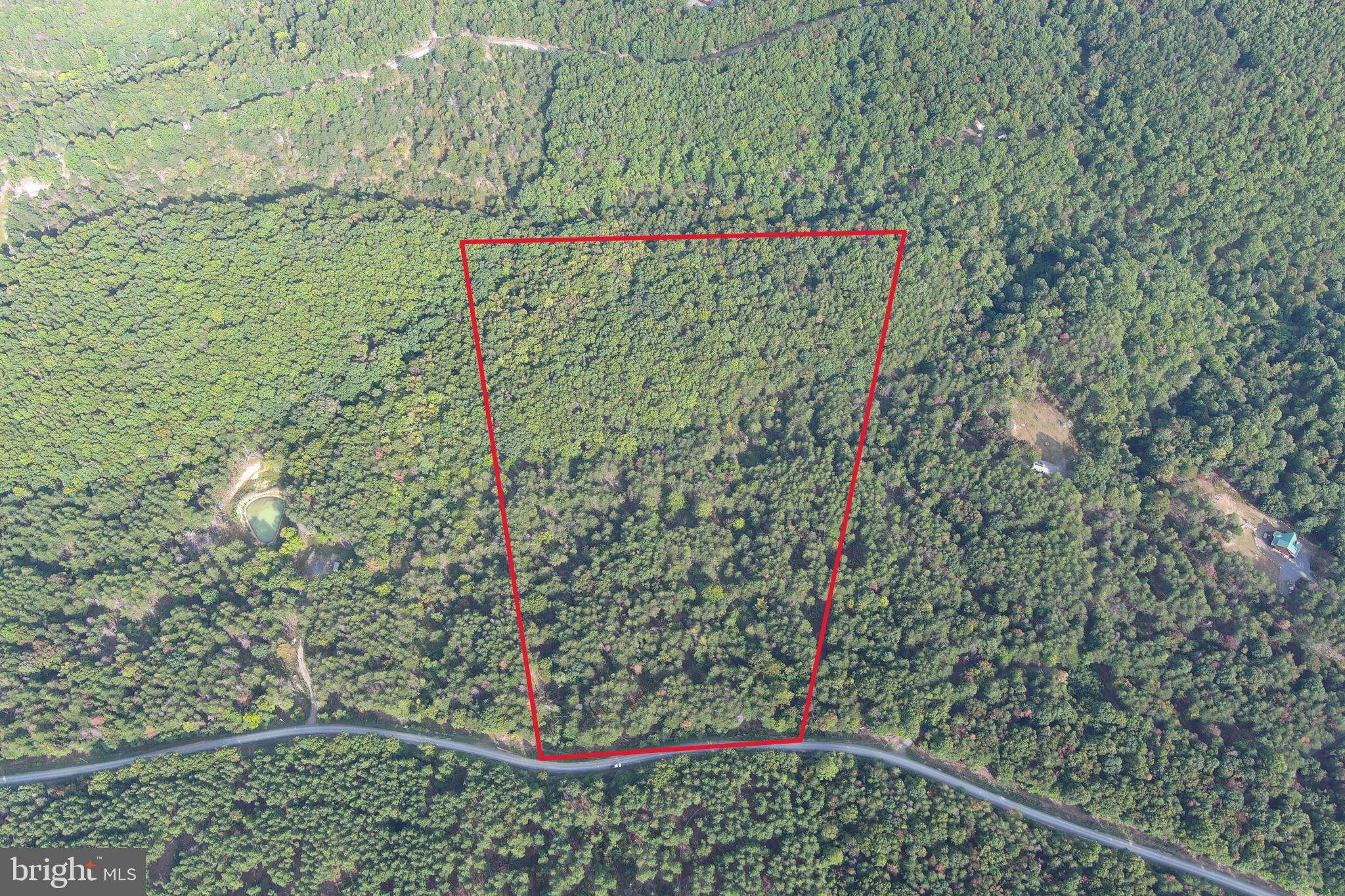 BLUFFS ON THE POTOMAC - Land