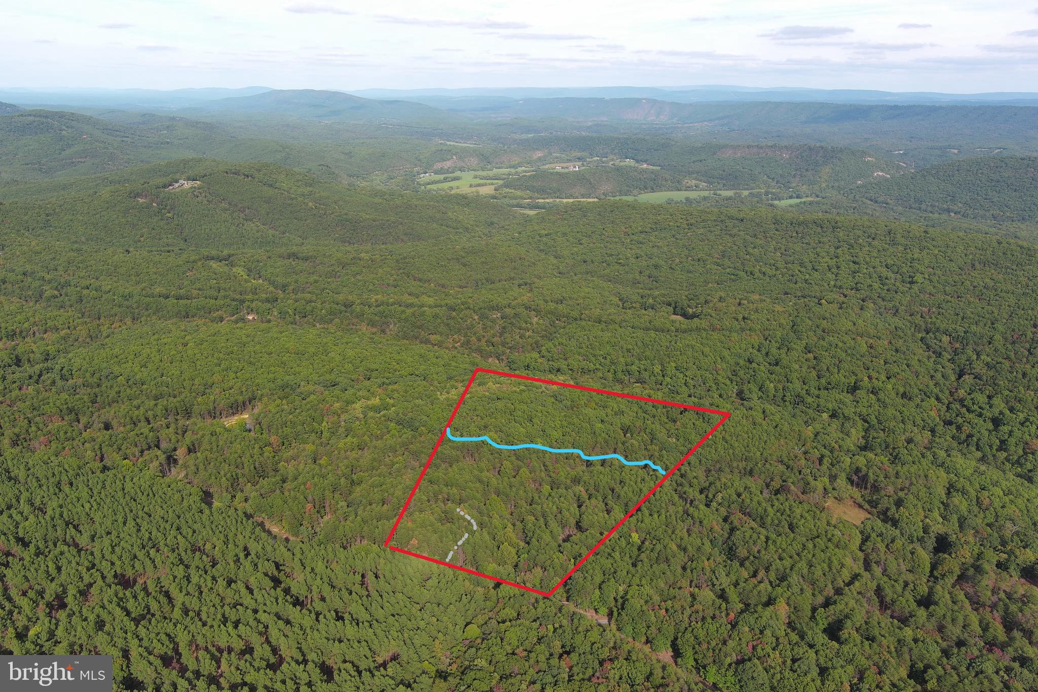 BLUFFS ON THE POTOMAC - Land