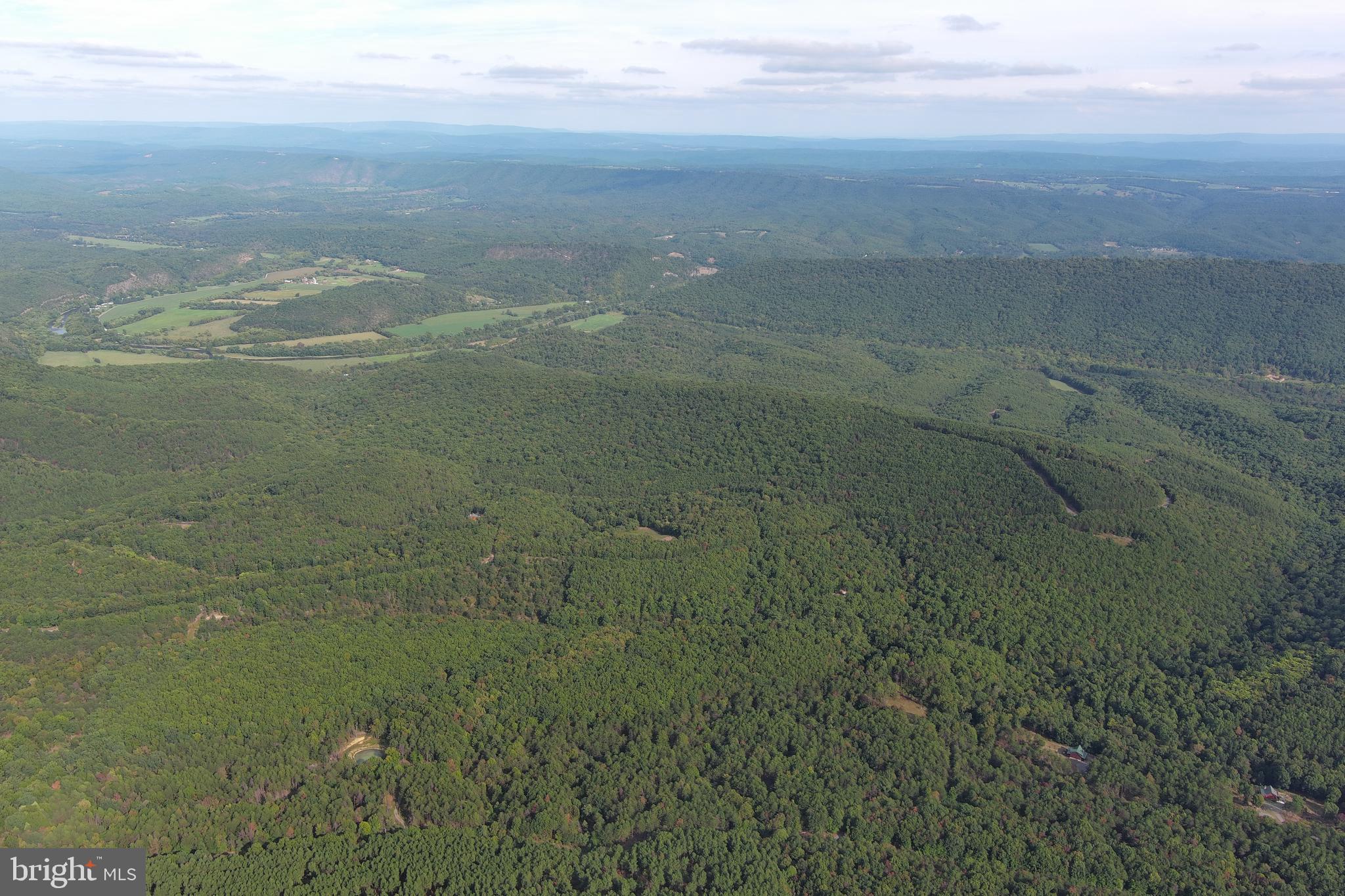 BLUFFS ON THE POTOMAC - Land