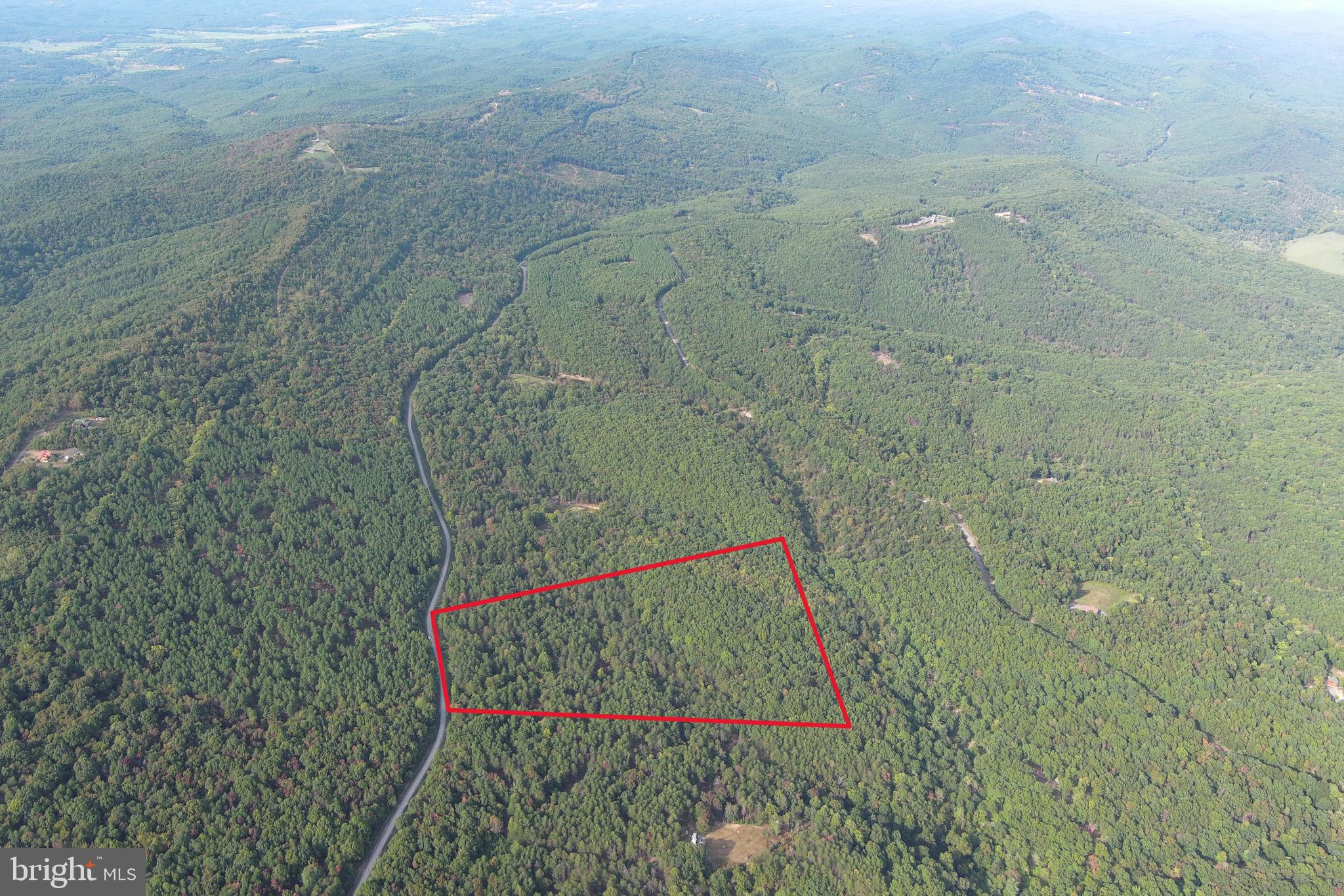 BLUFFS ON THE POTOMAC - Land