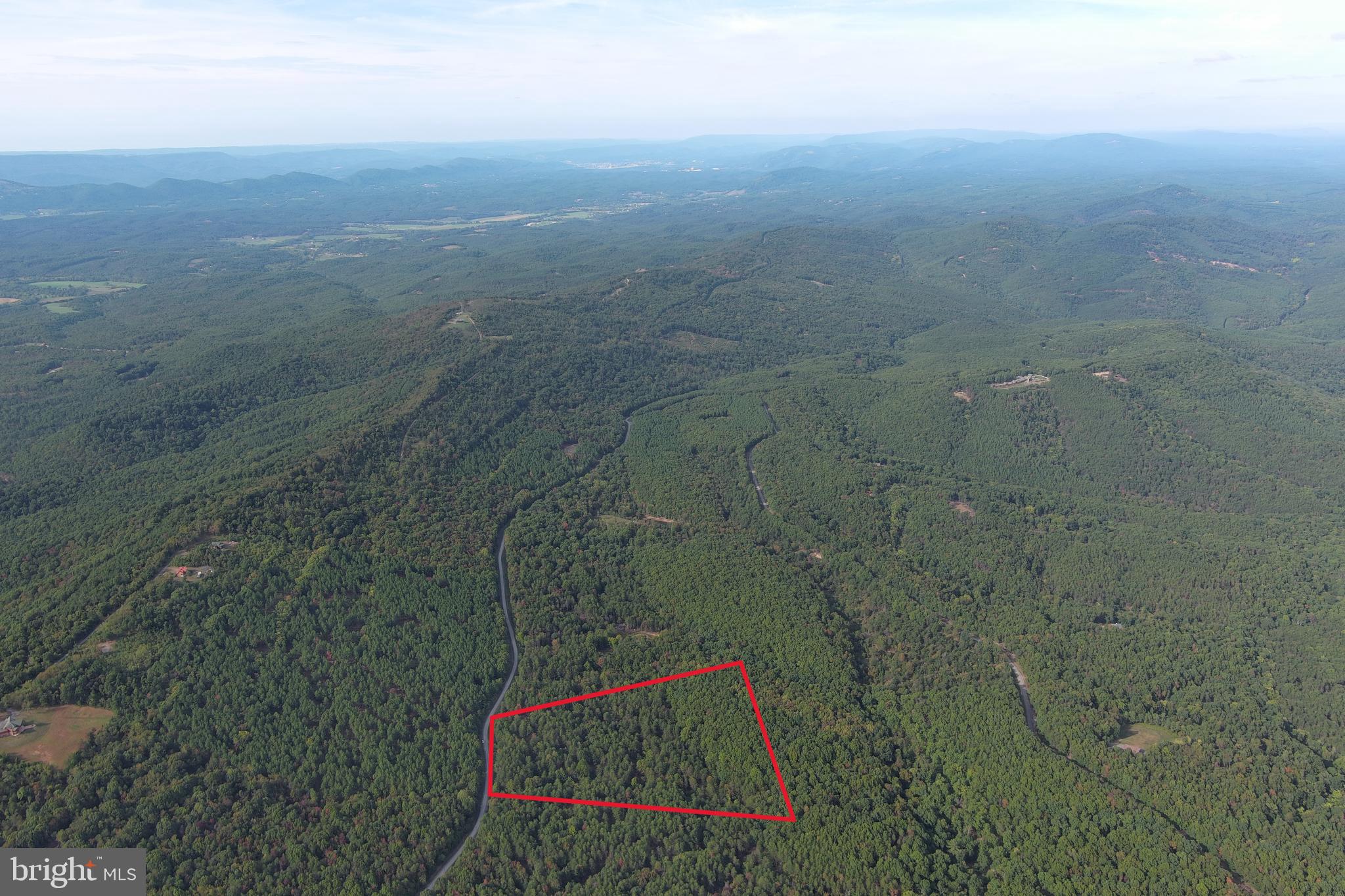 BLUFFS ON THE POTOMAC - Land