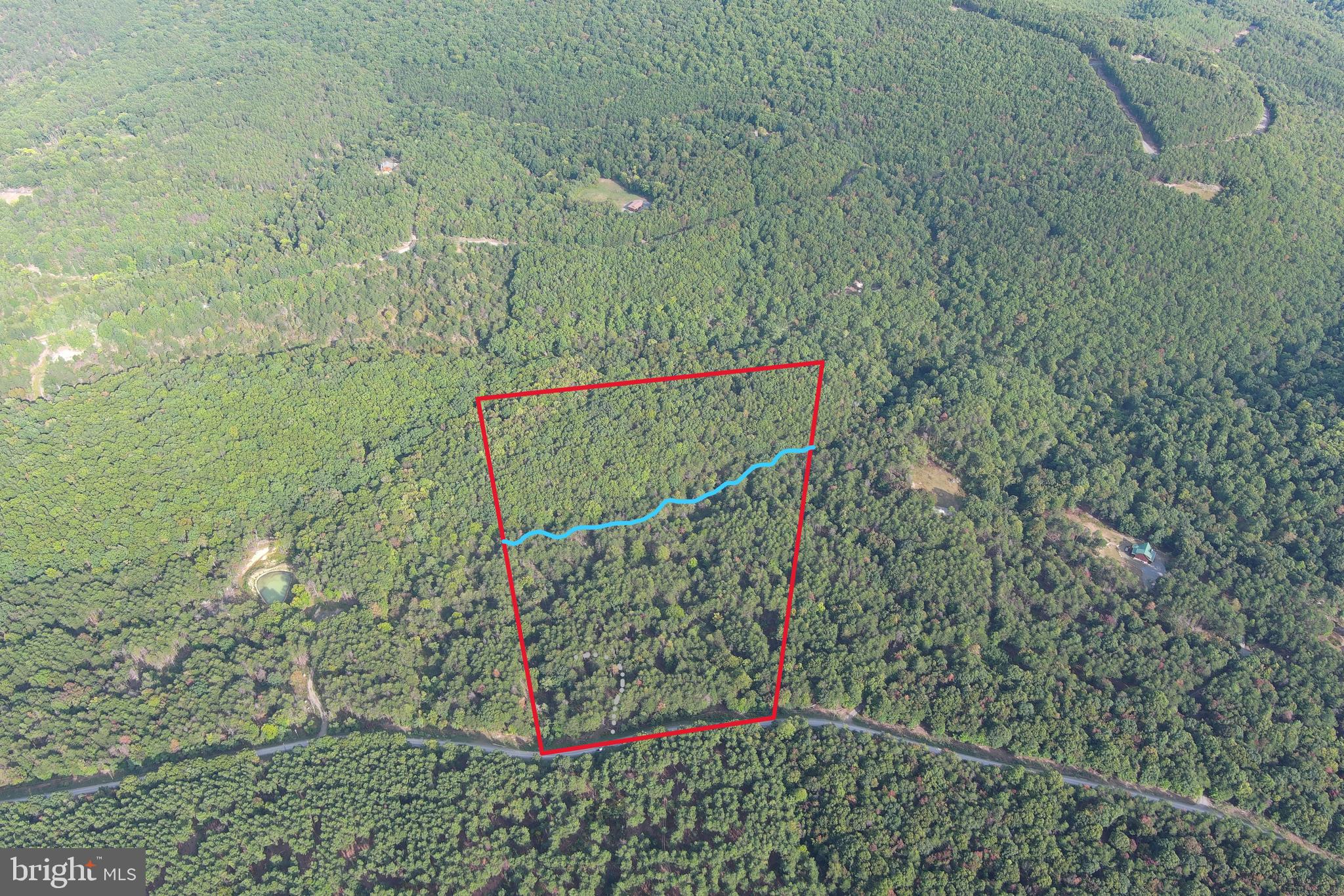 BLUFFS ON THE POTOMAC - Land