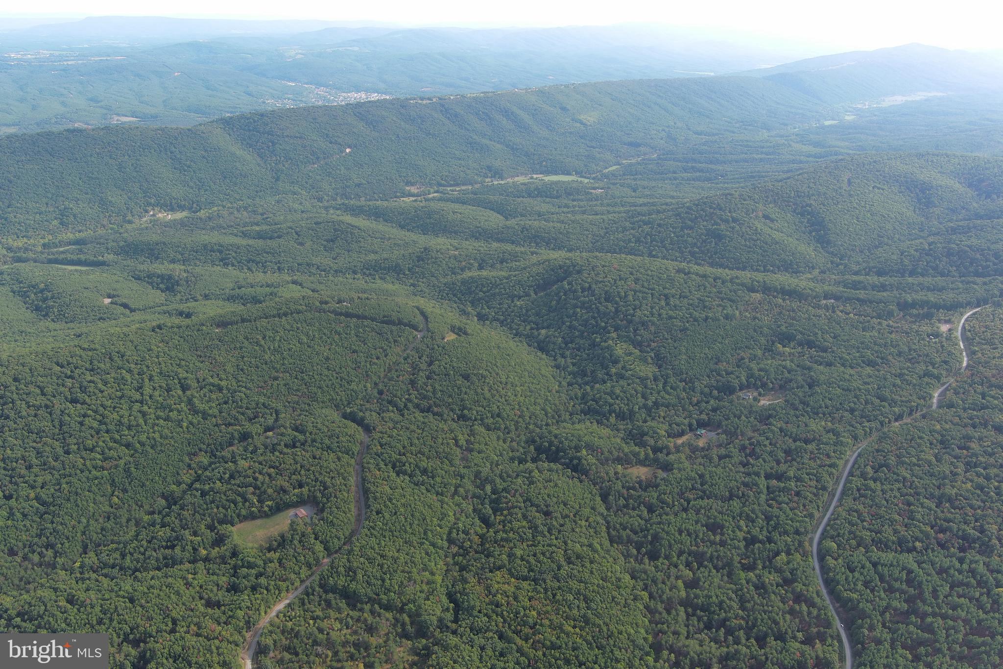 BLUFFS ON THE POTOMAC - Land