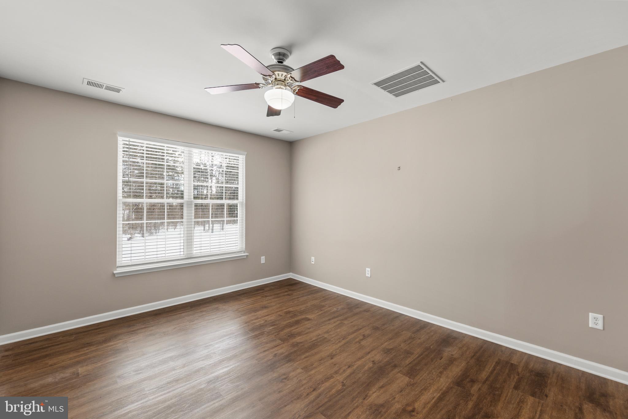 AUTUMN GLEN - Residential Lease