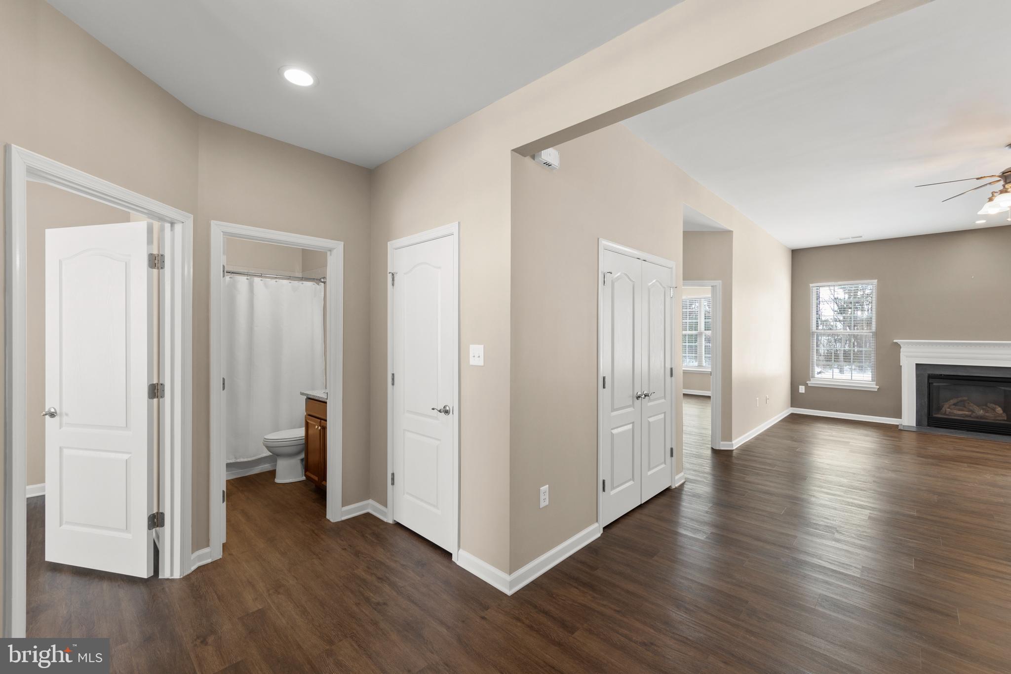 AUTUMN GLEN - Residential Lease