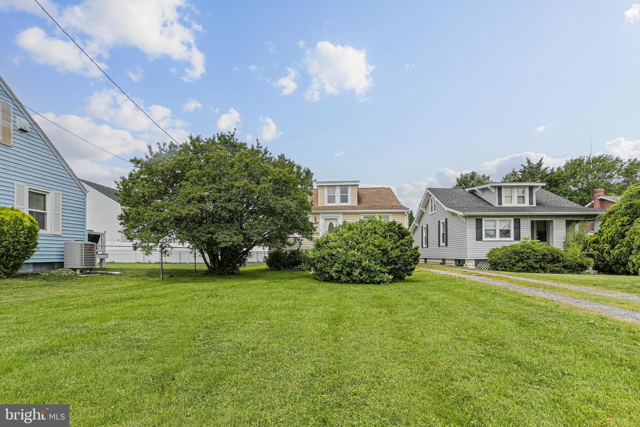 218 N HAMMONDS FERRY ROAD