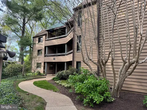 1 President Point Drive Unit B2, Annapolis, MD MLS: MDAA2111154