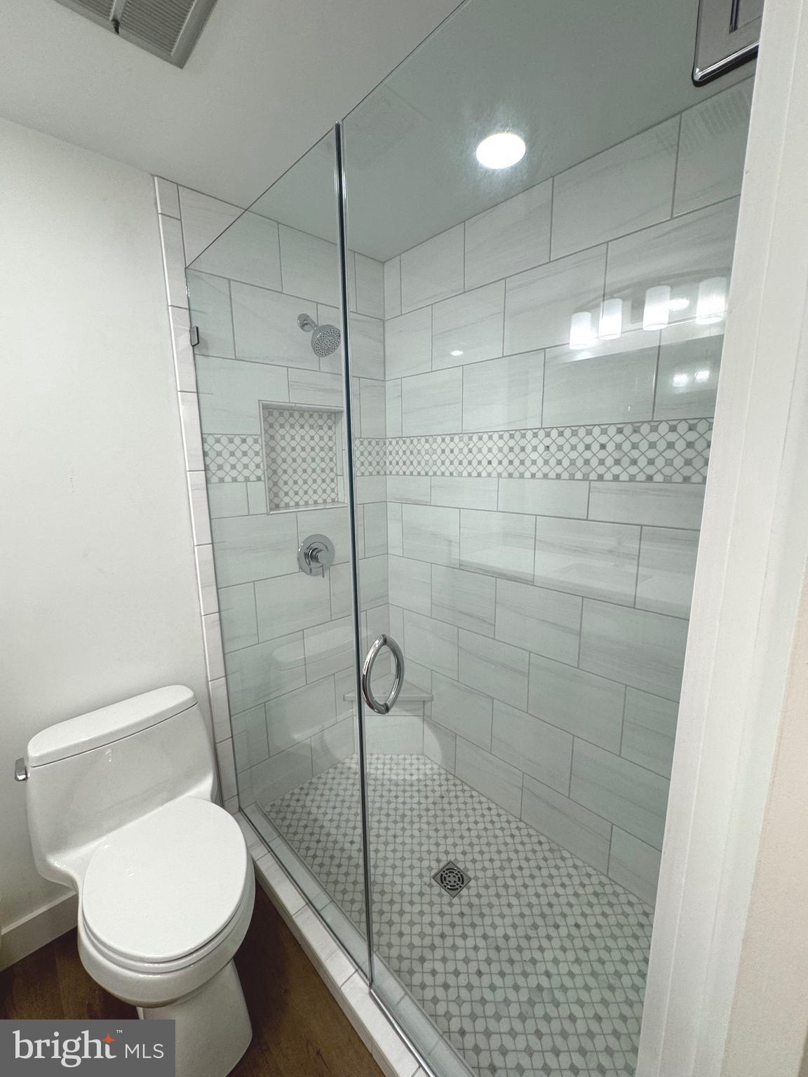 PRESIDENT POINT - Residential Lease