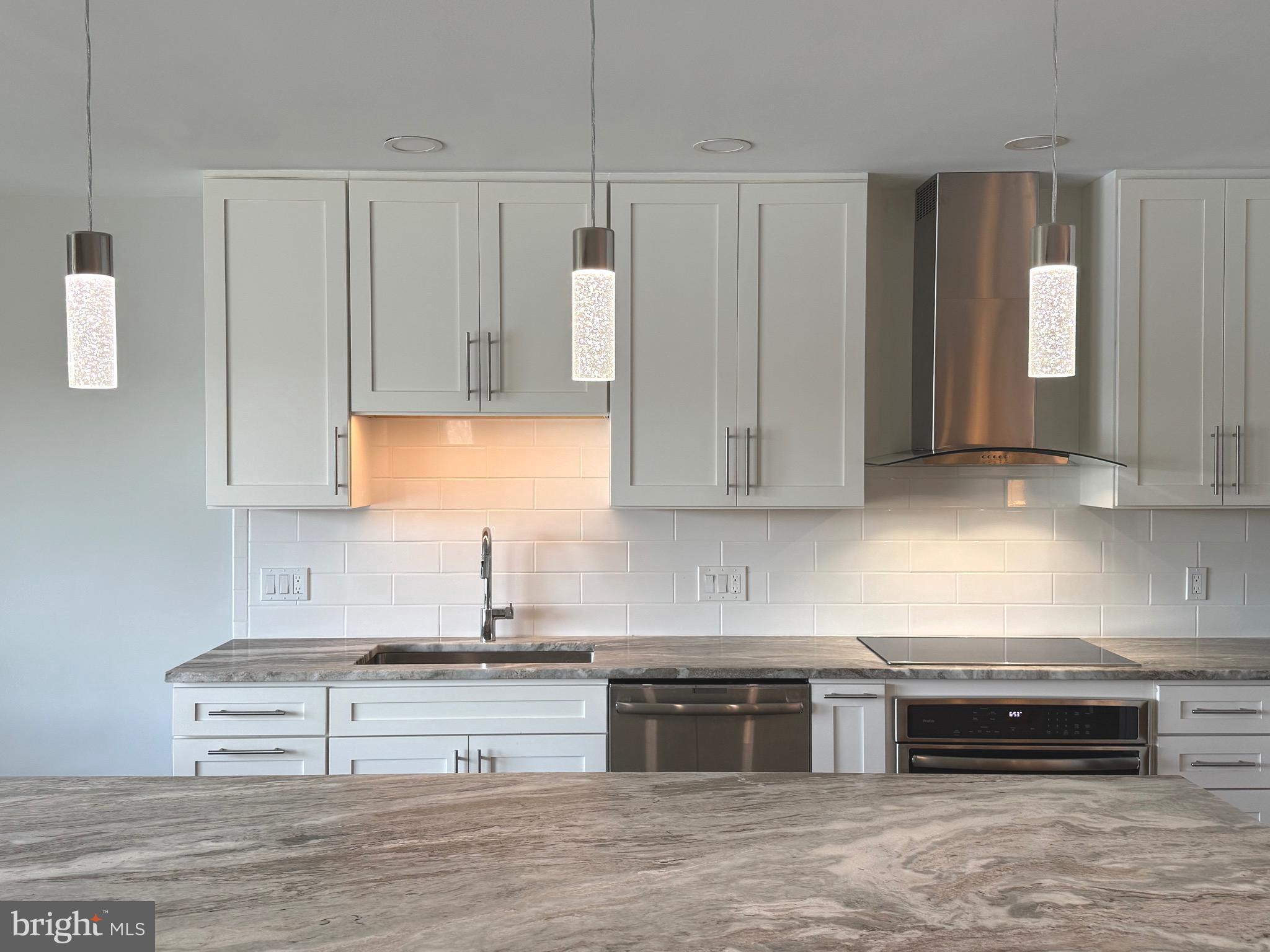 PRESIDENT POINT - Residential Lease