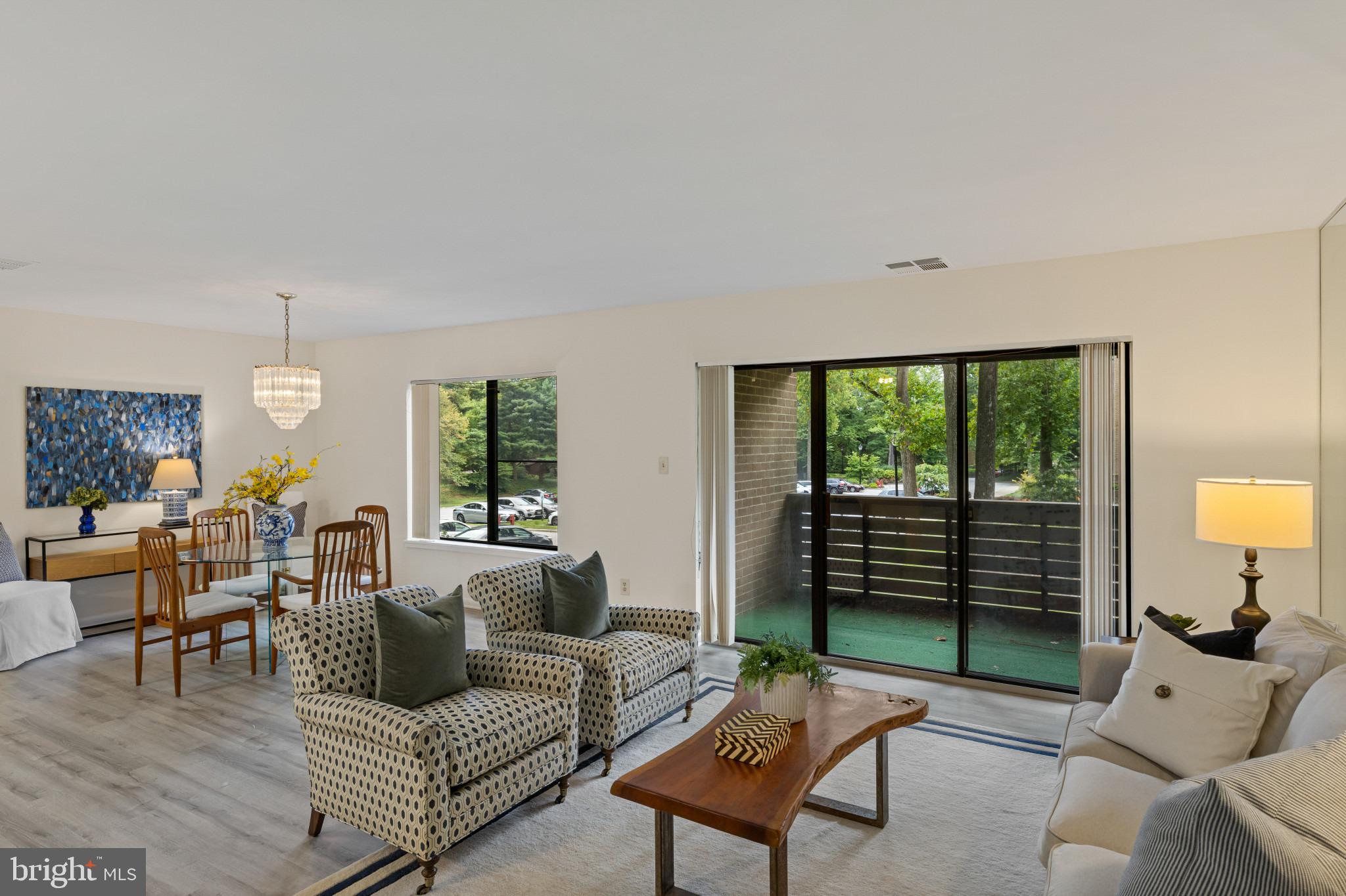 4 CANDLEMAKER COURT 201