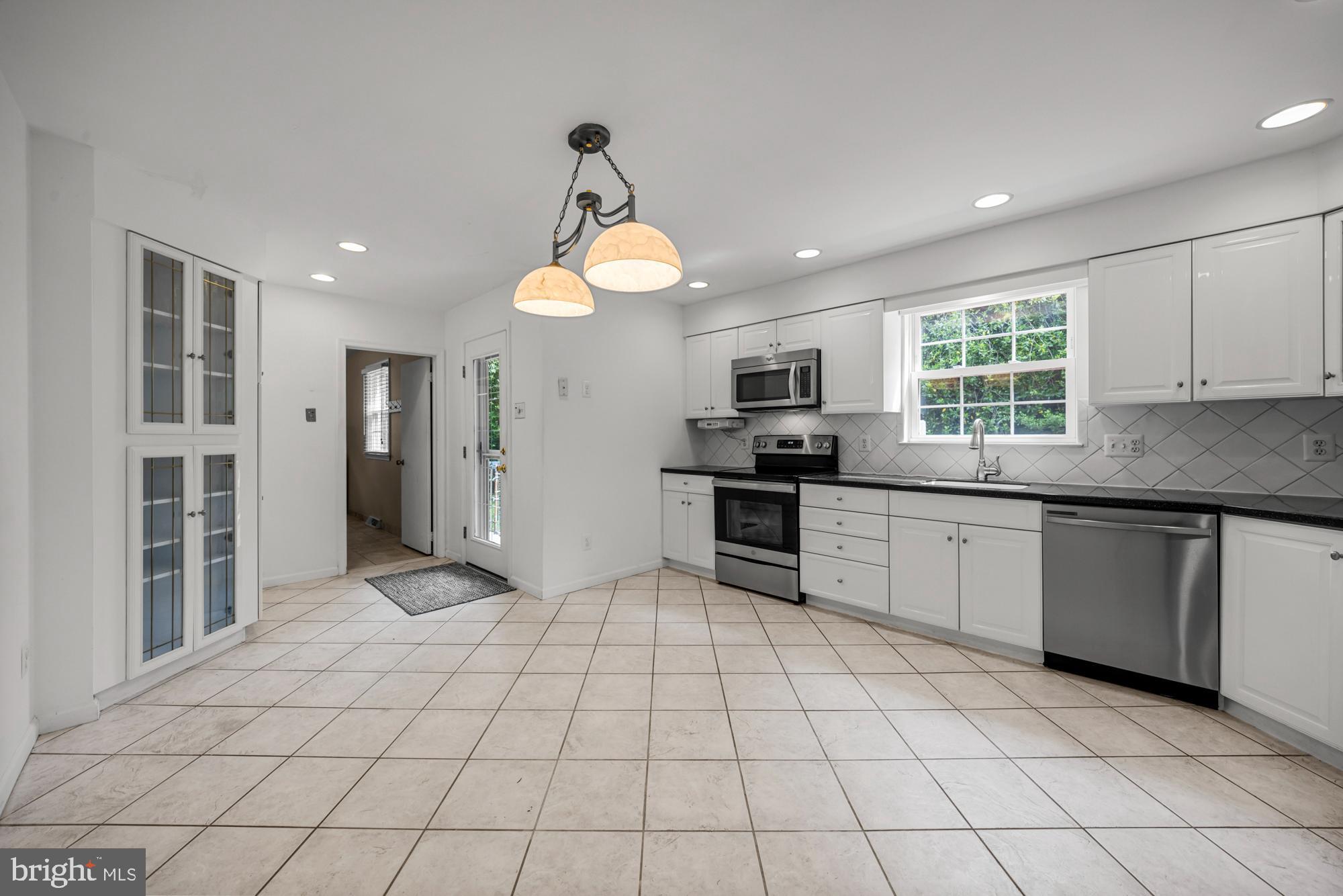 1 CARRIAGE WAY
