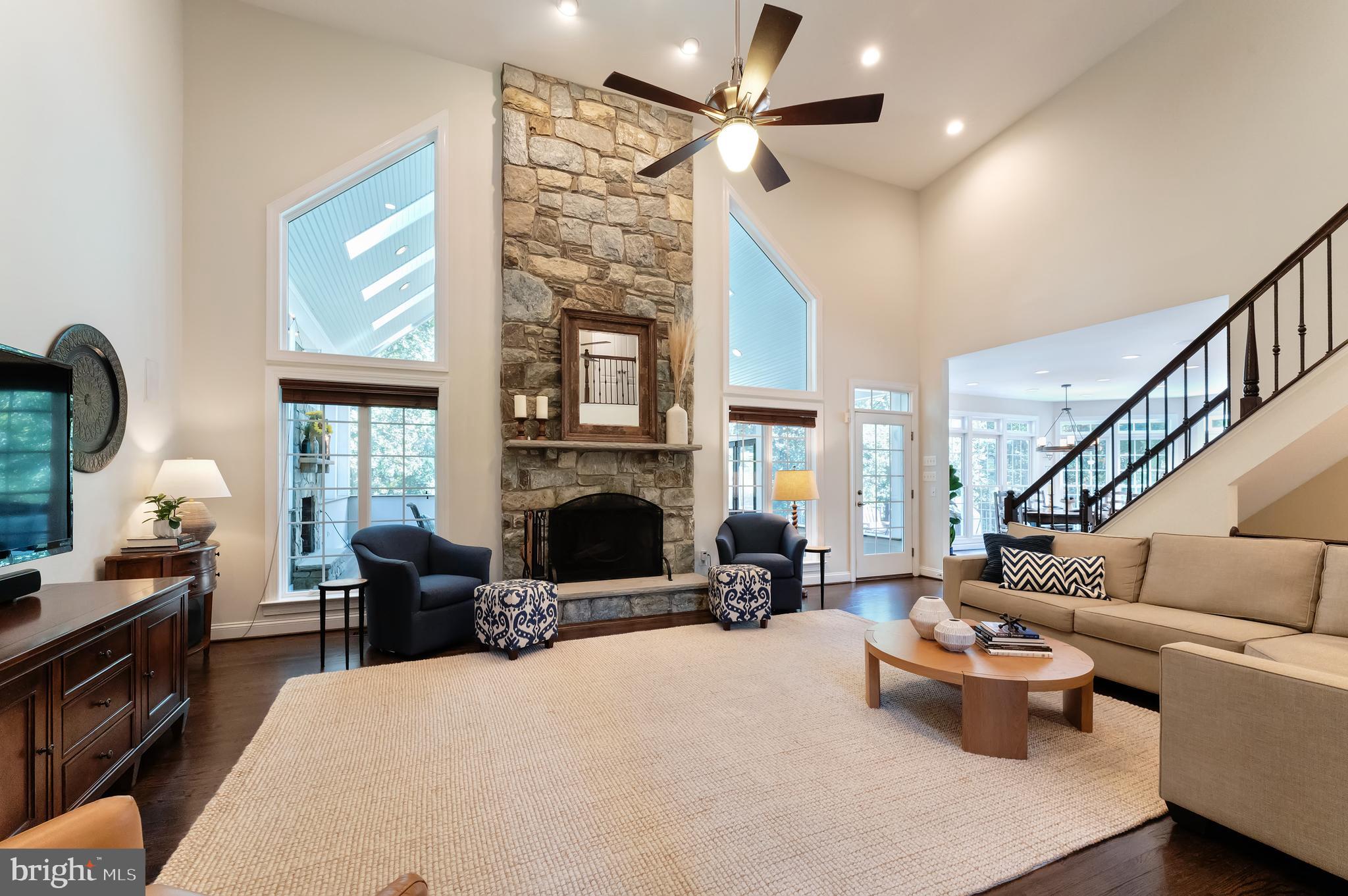1305 NEWKIRK COURT