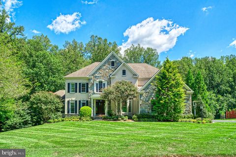 1305 NEWKIRK COURT VIENNA VA 22182