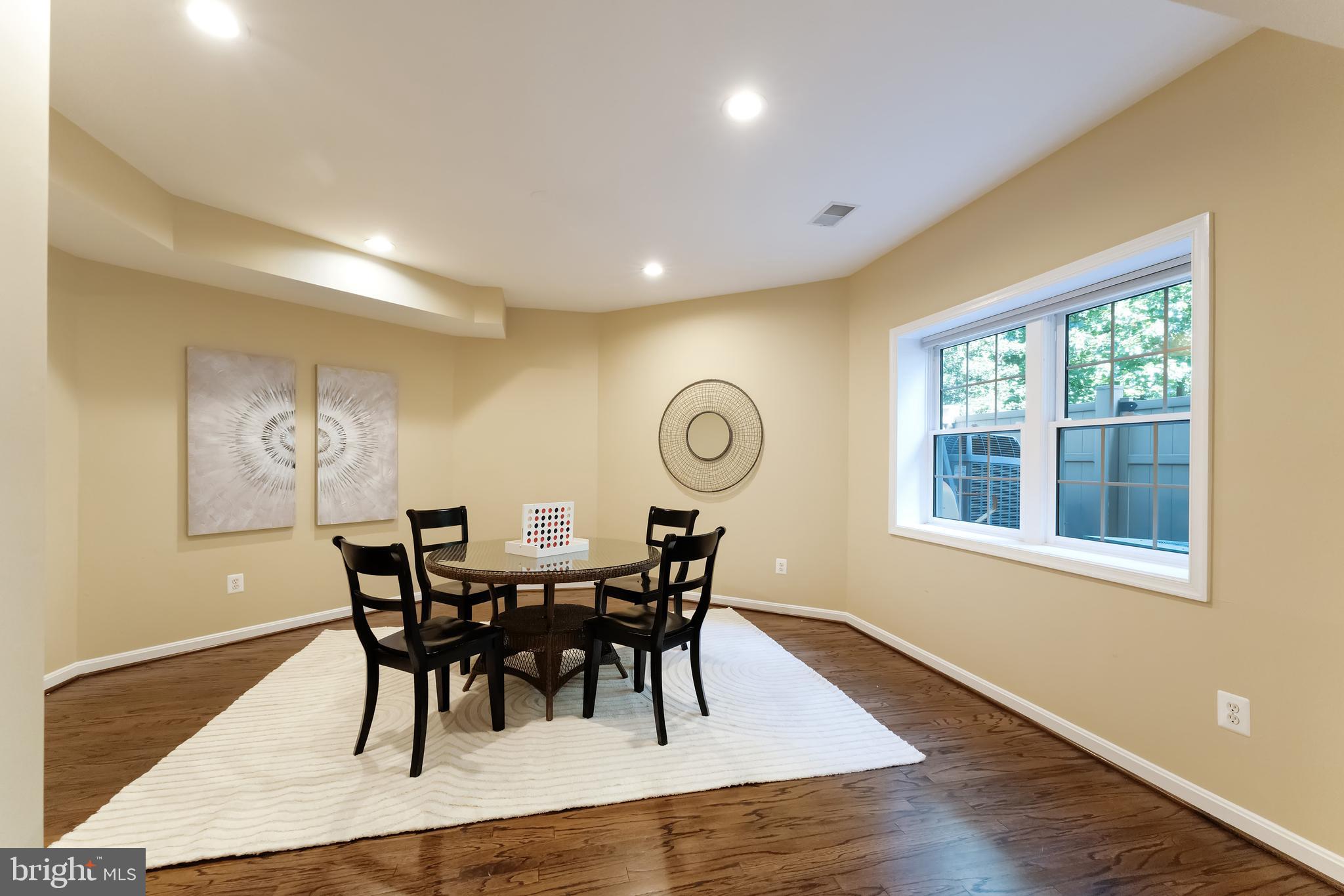 WOODLAND ESTATES - Residential