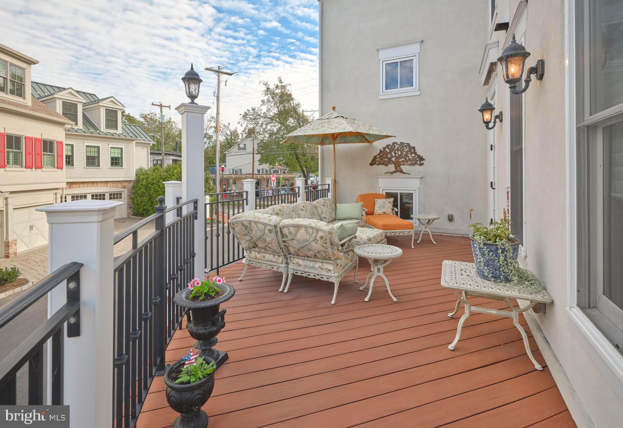 CANAL STREET - Residential