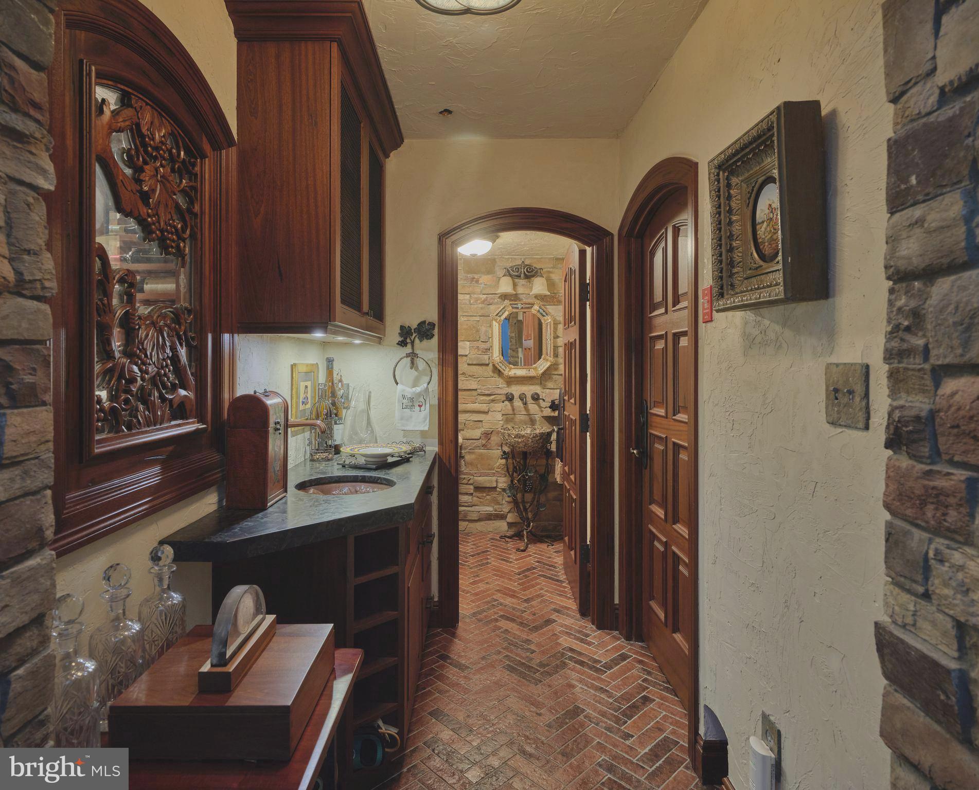 CANAL STREET - Residential