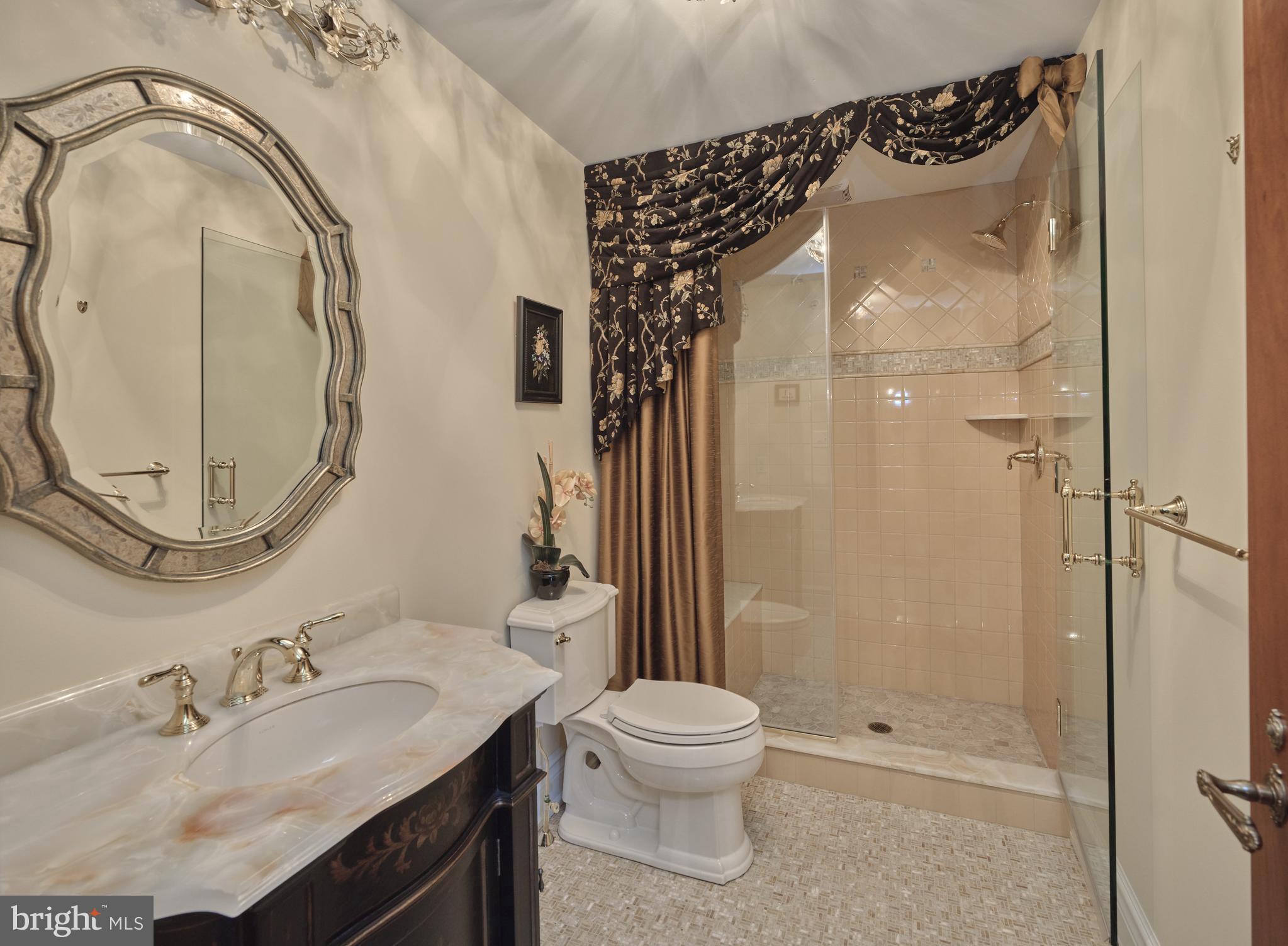 CANAL STREET - Residential