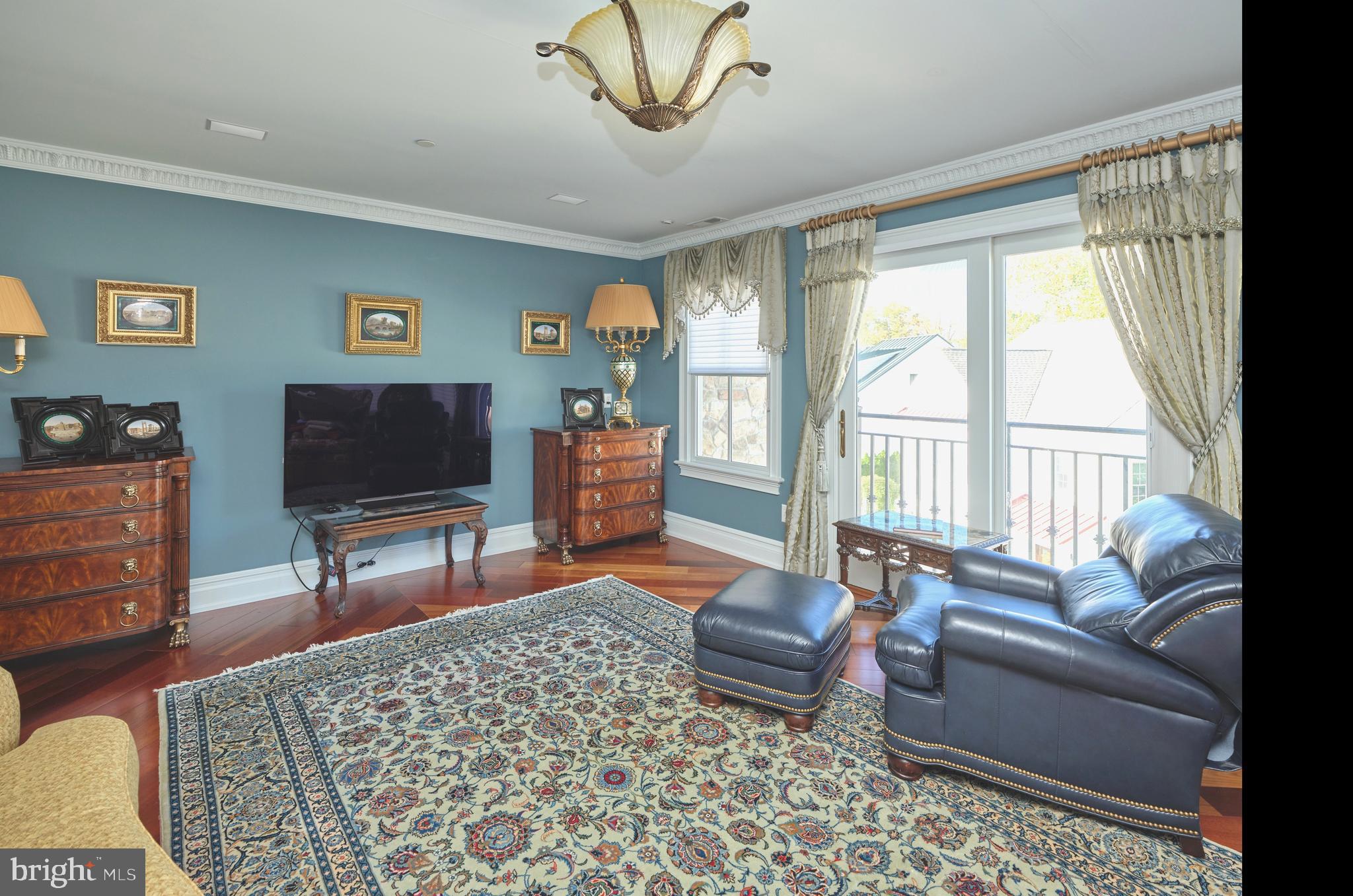 CANAL STREET - Residential