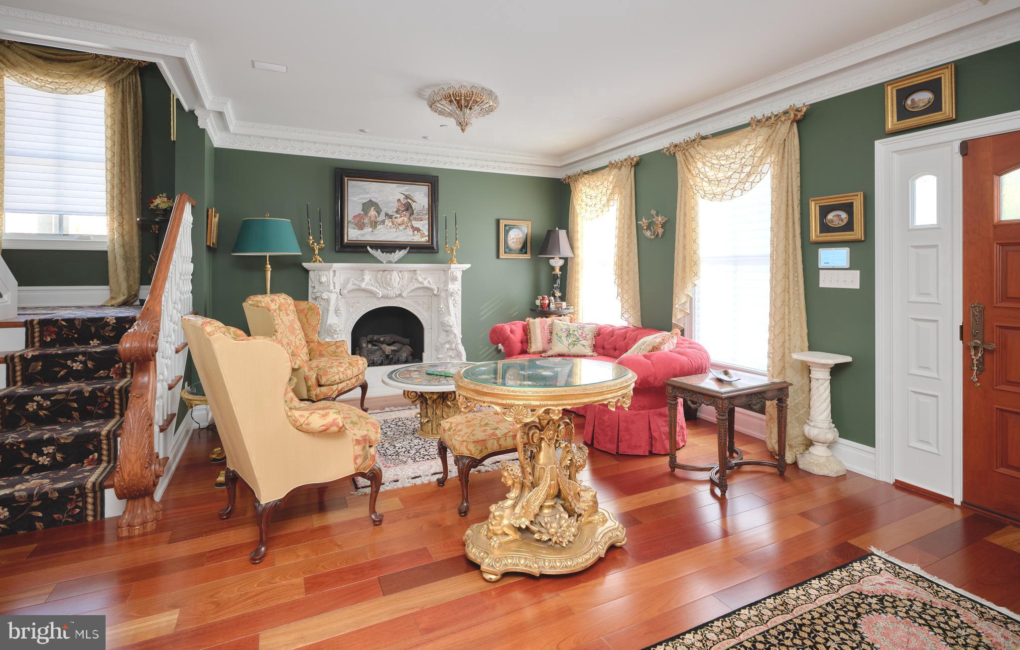 CANAL STREET - Residential