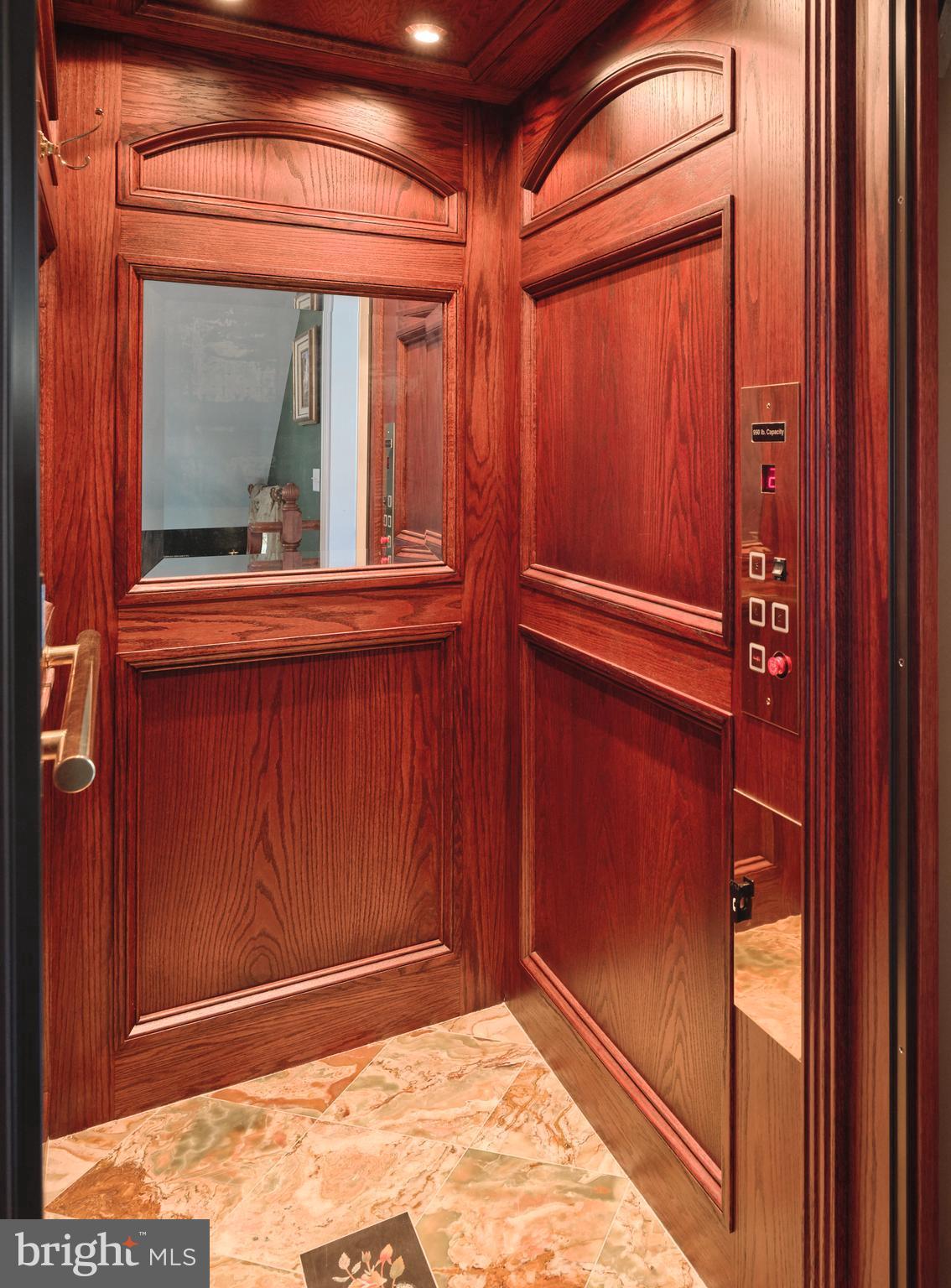 CANAL STREET - Residential