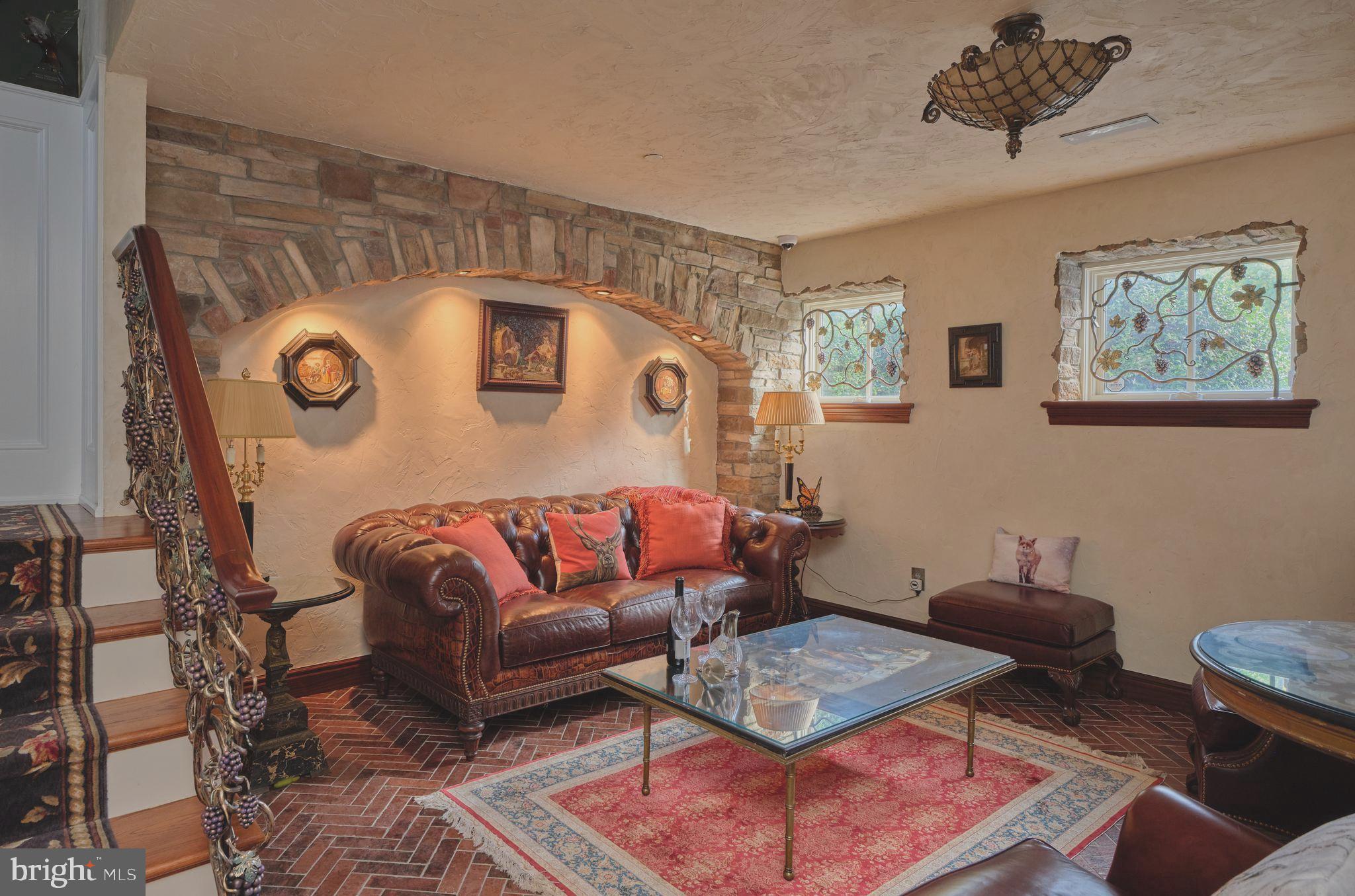 CANAL STREET - Residential